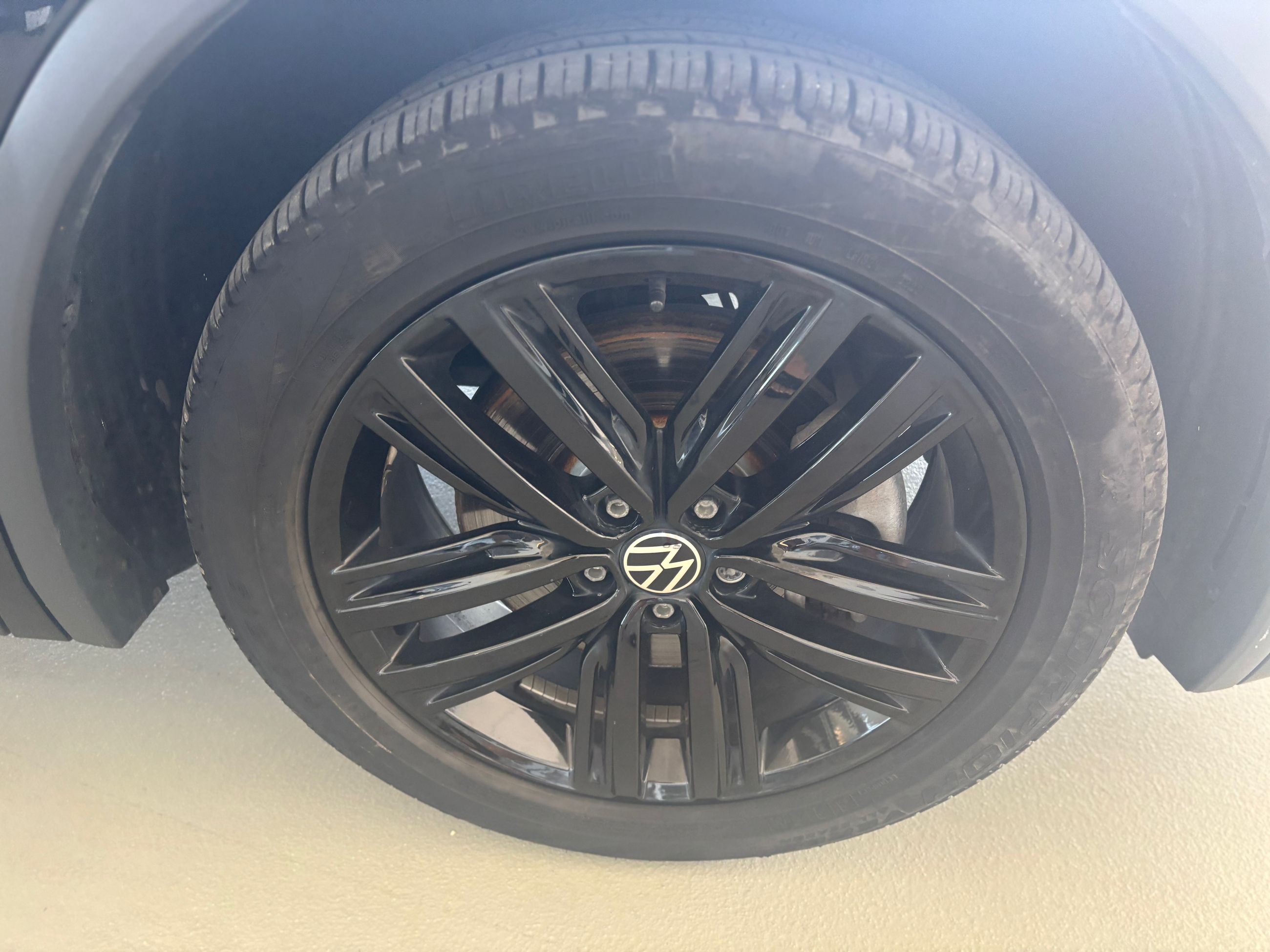 Volkswagen Tiguan Comfortline R-Line Black Edition TOIT PANO 2022 JAMAIS ACCIDENTÉ