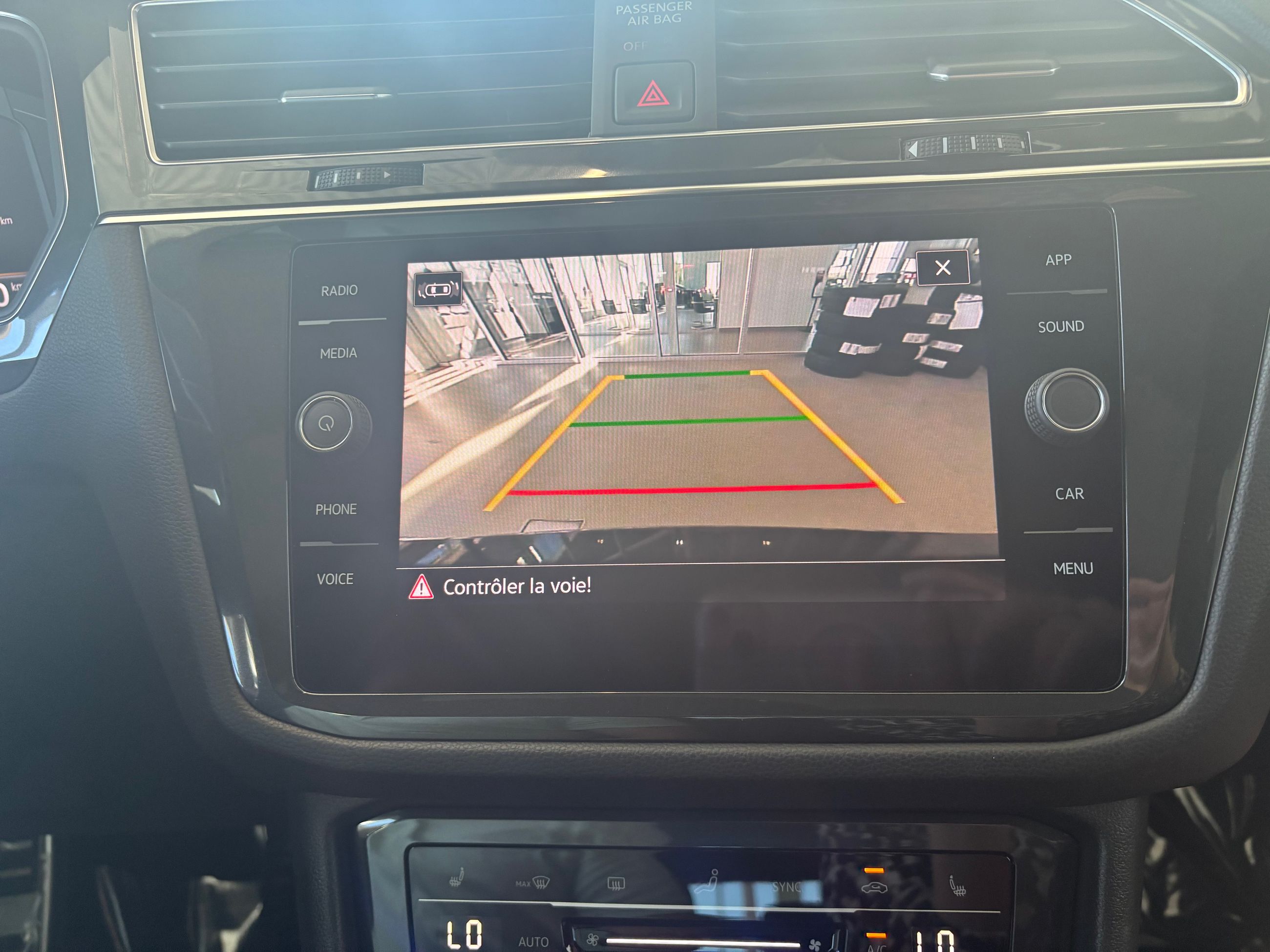 Volkswagen Tiguan Comfortline R-Line Black Edition TOIT PANO 2022 JAMAIS ACCIDENTÉ