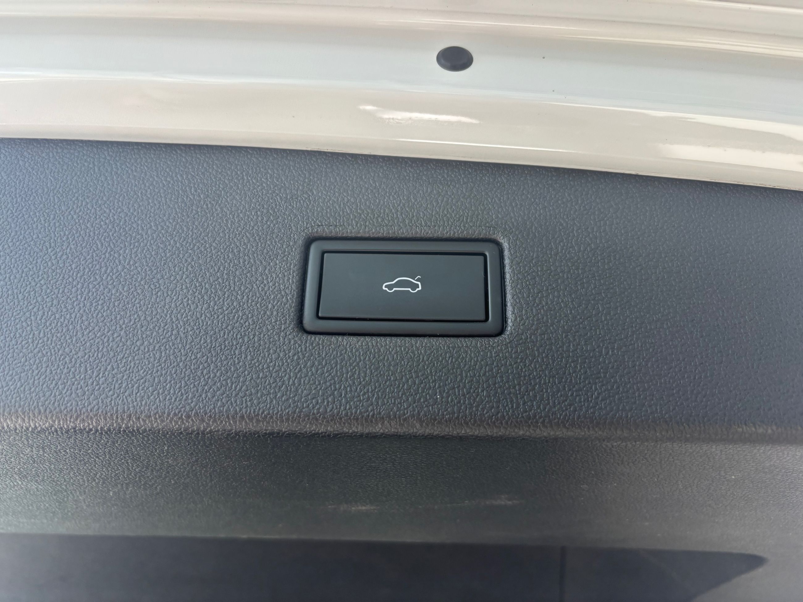 Volkswagen Tiguan Highline R-Line TOIT PANO INTERIEUR DE CUIR 2022 JAMAIS ACCIDENTÉ