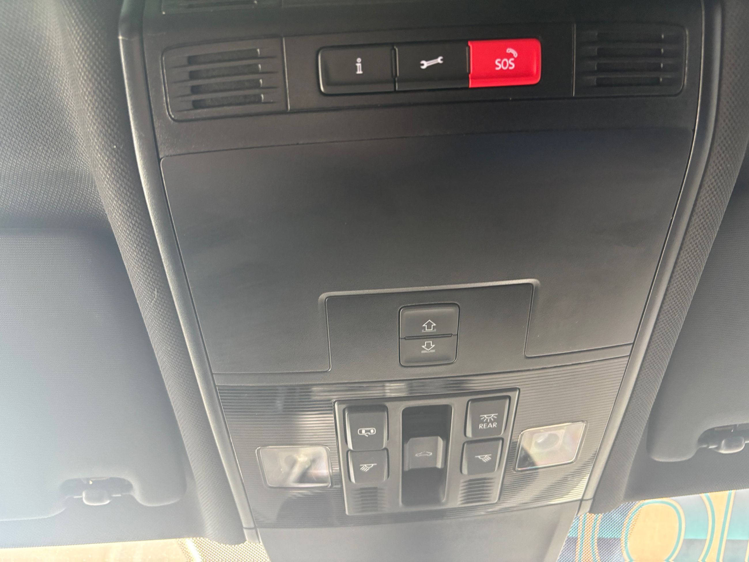 Volkswagen Tiguan Highline R-Line TOIT PANO INTERIEUR DE CUIR 2022 JAMAIS ACCIDENTÉ
