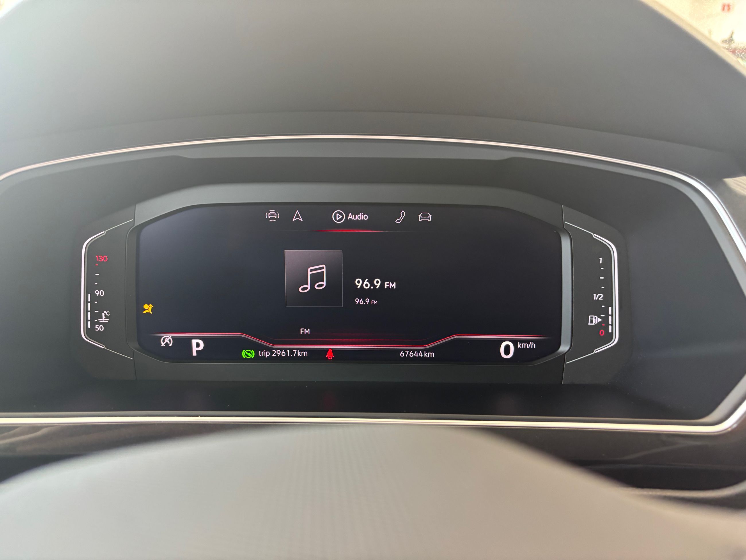 Volkswagen Tiguan Highline R-Line TOIT PANO INTERIEUR DE CUIR 2022 JAMAIS ACCIDENTÉ