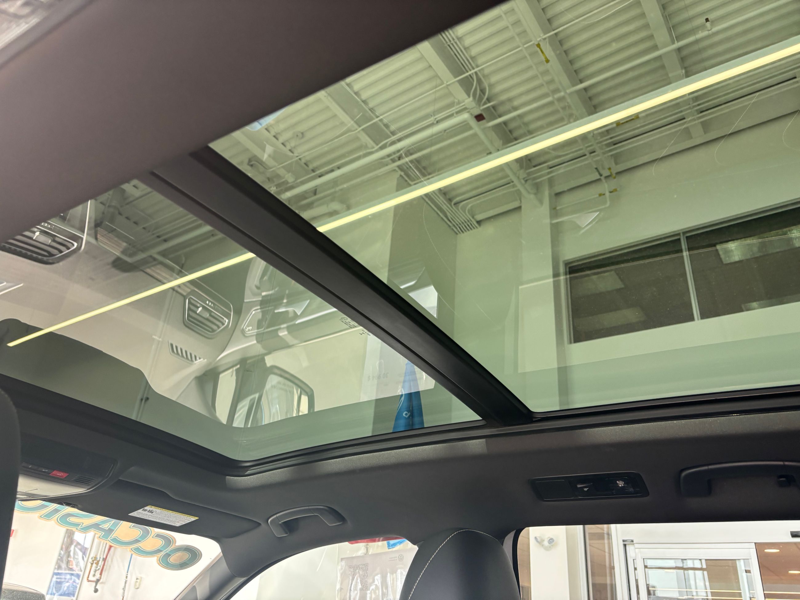 Volkswagen Tiguan Highline R-Line TOIT PANO INTERIEUR DE CUIR 2022 JAMAIS ACCIDENTÉ