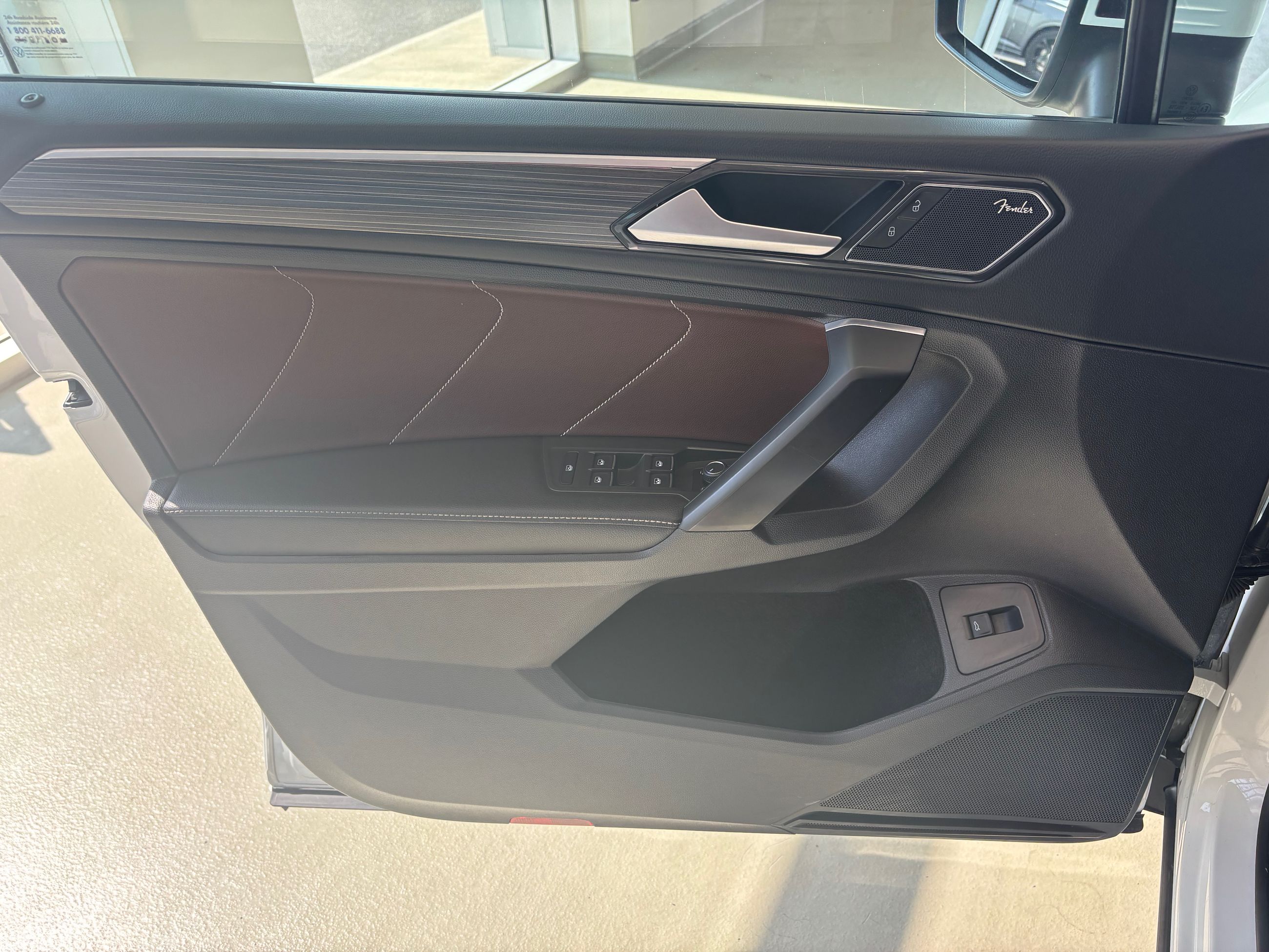Volkswagen Tiguan Highline R-Line TOIT PANO INTERIEUR DE CUIR 2022 JAMAIS ACCIDENTÉ