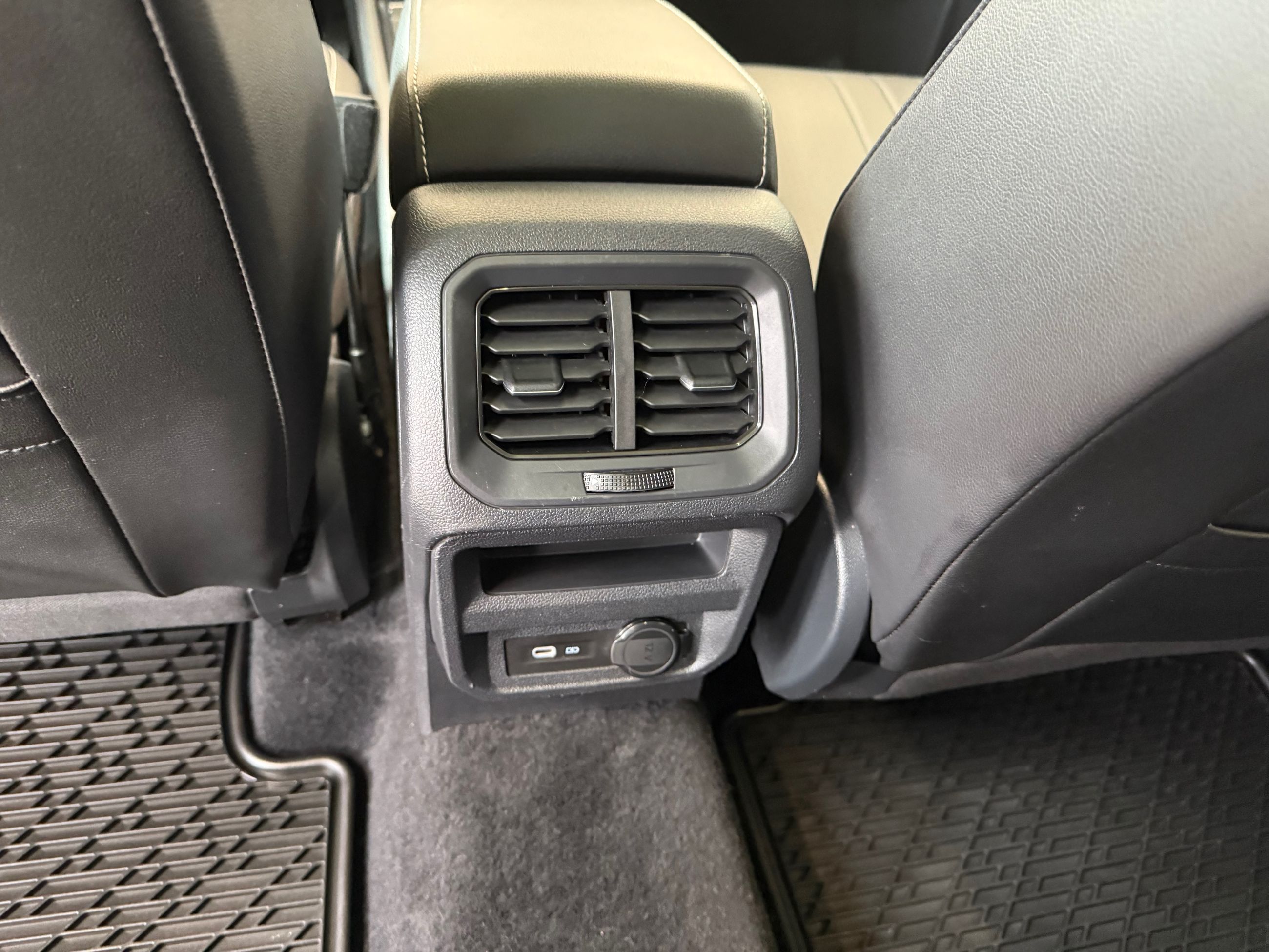 Volkswagen Tiguan Comfortline TOIT OUVRANT PANORAMIQUE 2022 POSSIBILITÉ DE 0%