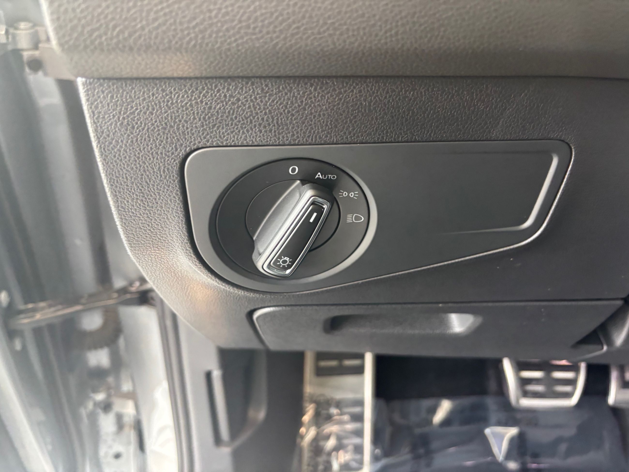 Volkswagen Tiguan Comfortline R-Line Black Edition SIMILICUIR TOIT 2023 A PARTIR DE 4.39%