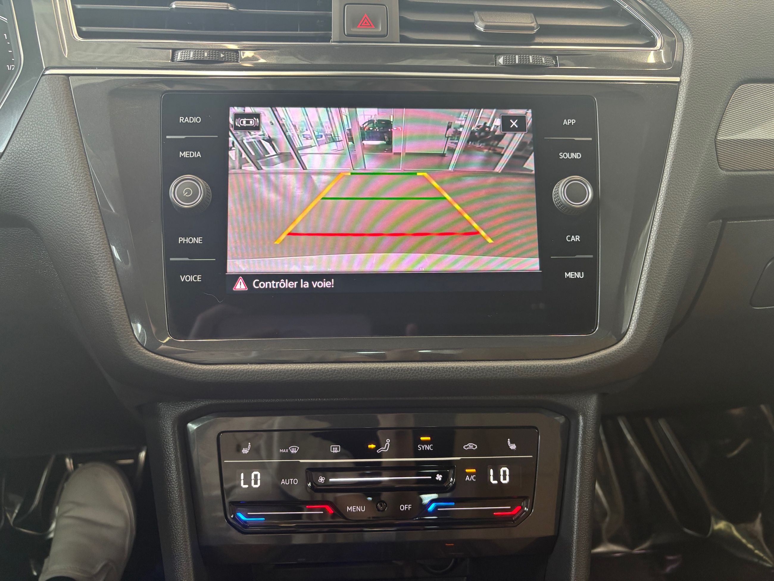 Volkswagen Tiguan Comfortline R-Line Black Edition TOIT PANO 2023 A PARTIR DE 4.39%