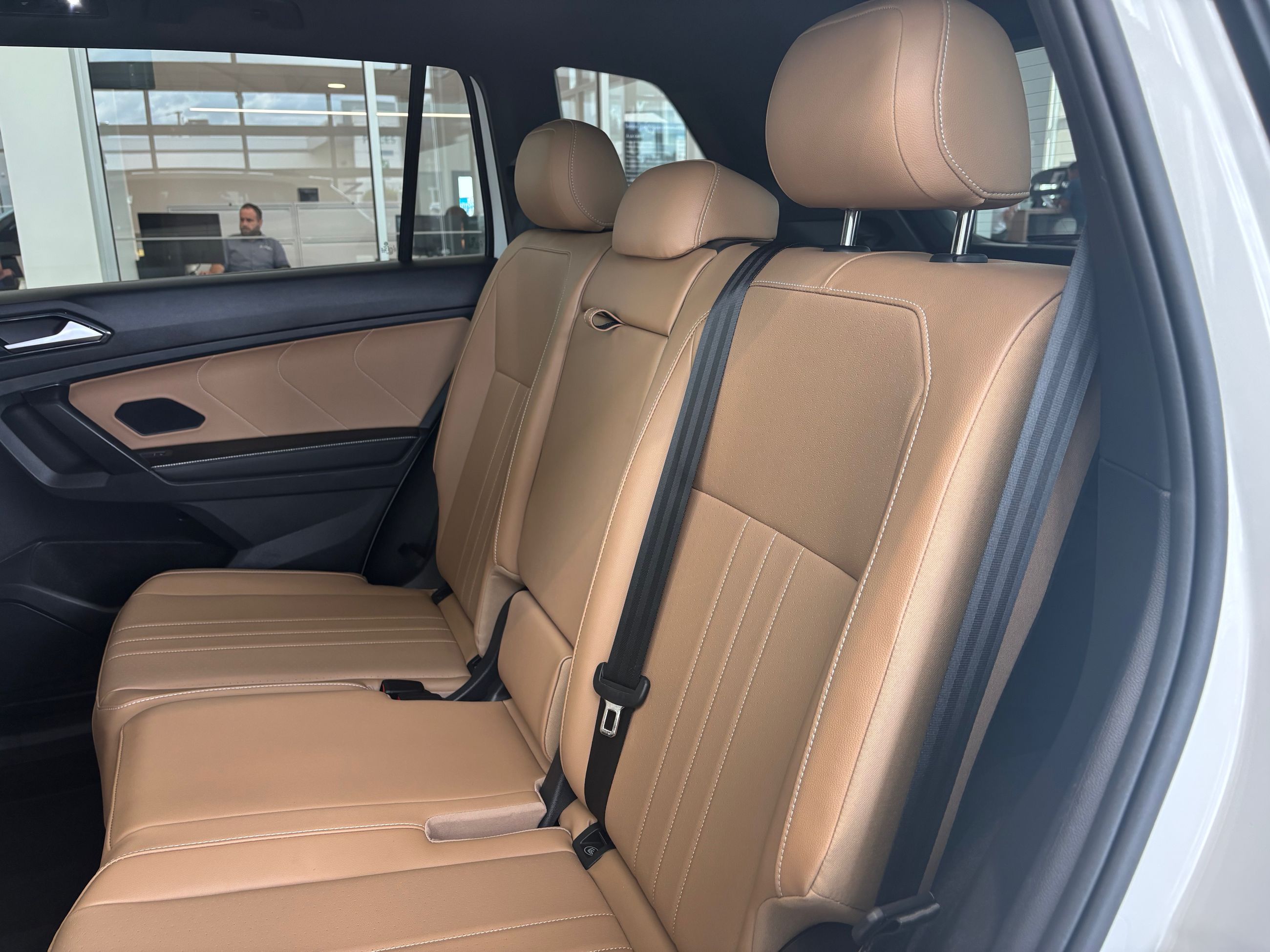 Volkswagen Tiguan Comfortline R-Line Black Edition TOIT PANO 2023 A PARTIR DE 4.39%