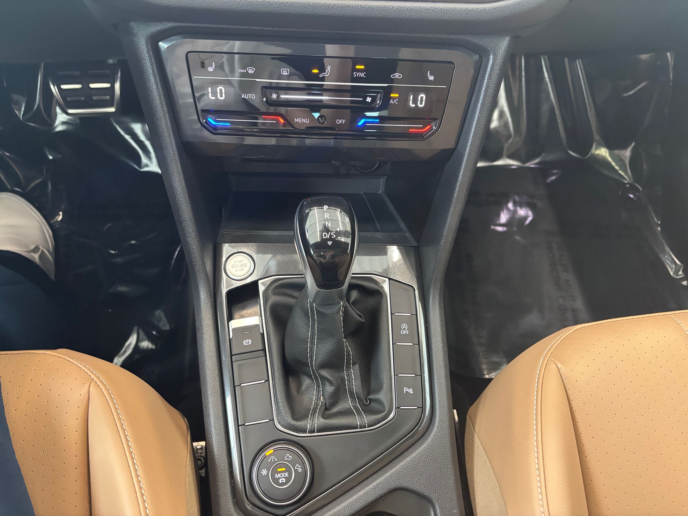 Volkswagen Tiguan Comfortline R-Line Black Edition TOIT PANO 2023 A PARTIR DE 4.39%