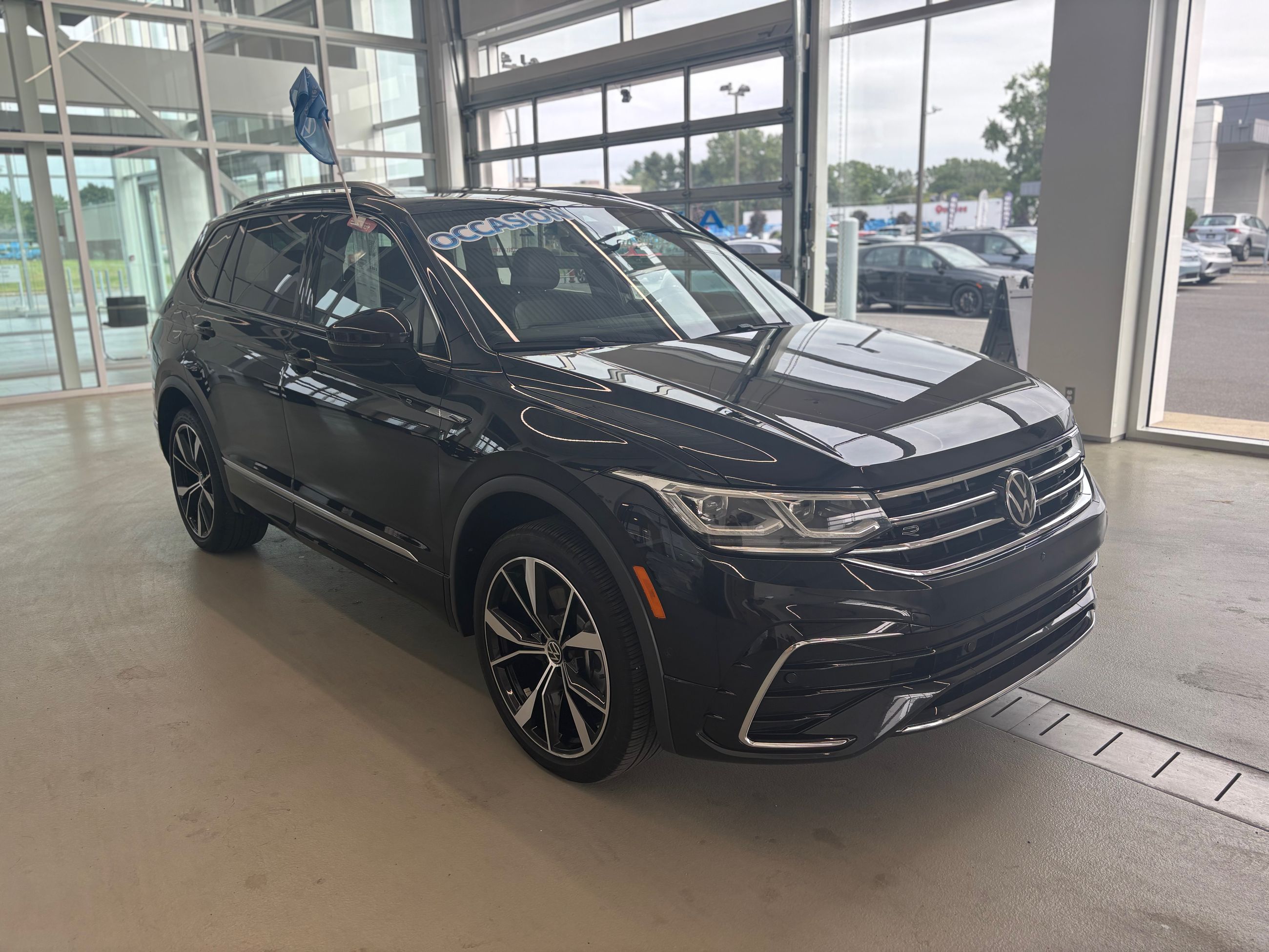 2023 Volkswagen Tiguan Highline R-Line TOIT PANO CUIR NAVIGATION