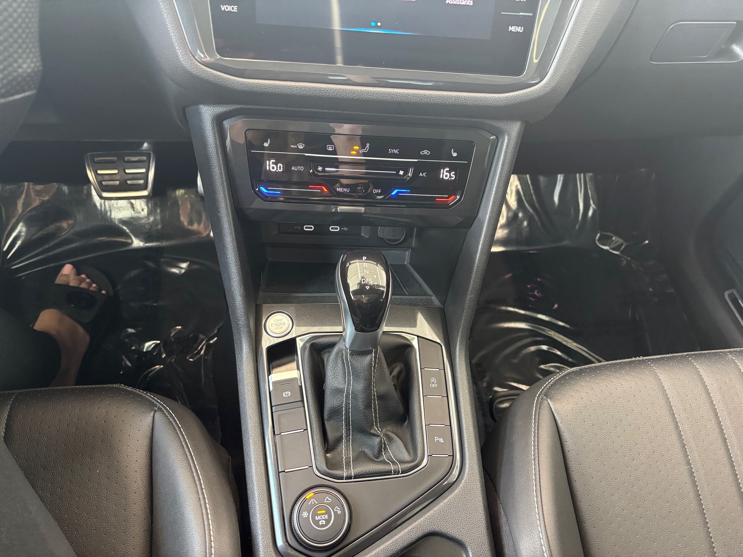 2023 Volkswagen Tiguan Comfortline R-Line Black Edition