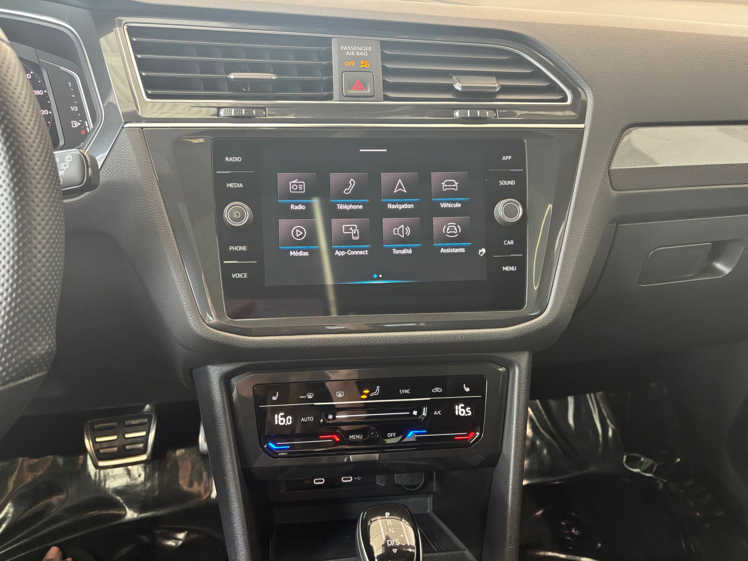 2023 Volkswagen Tiguan Comfortline R-Line Black Edition