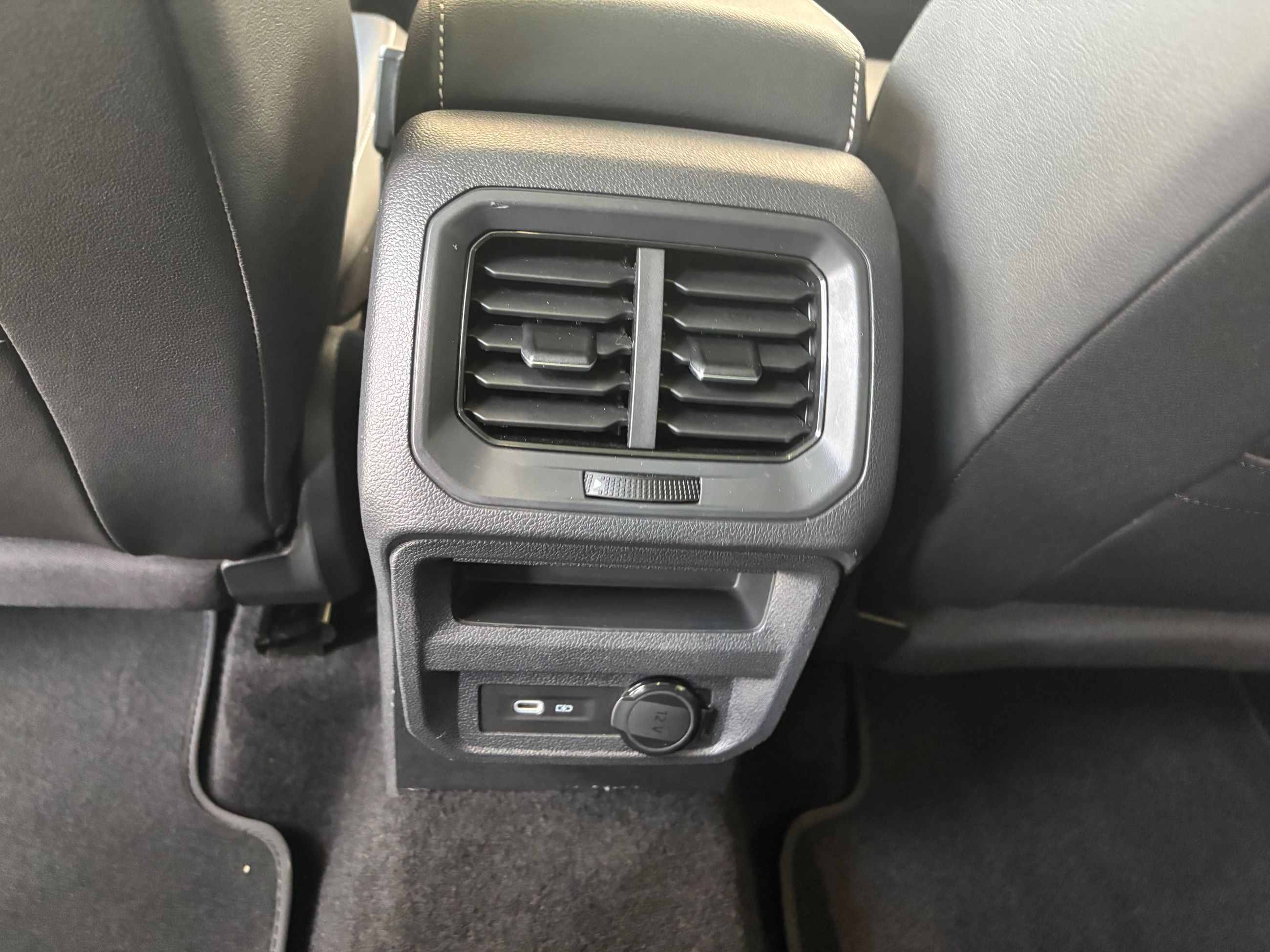 2023 Volkswagen Tiguan Comfortline R-Line Black Edition