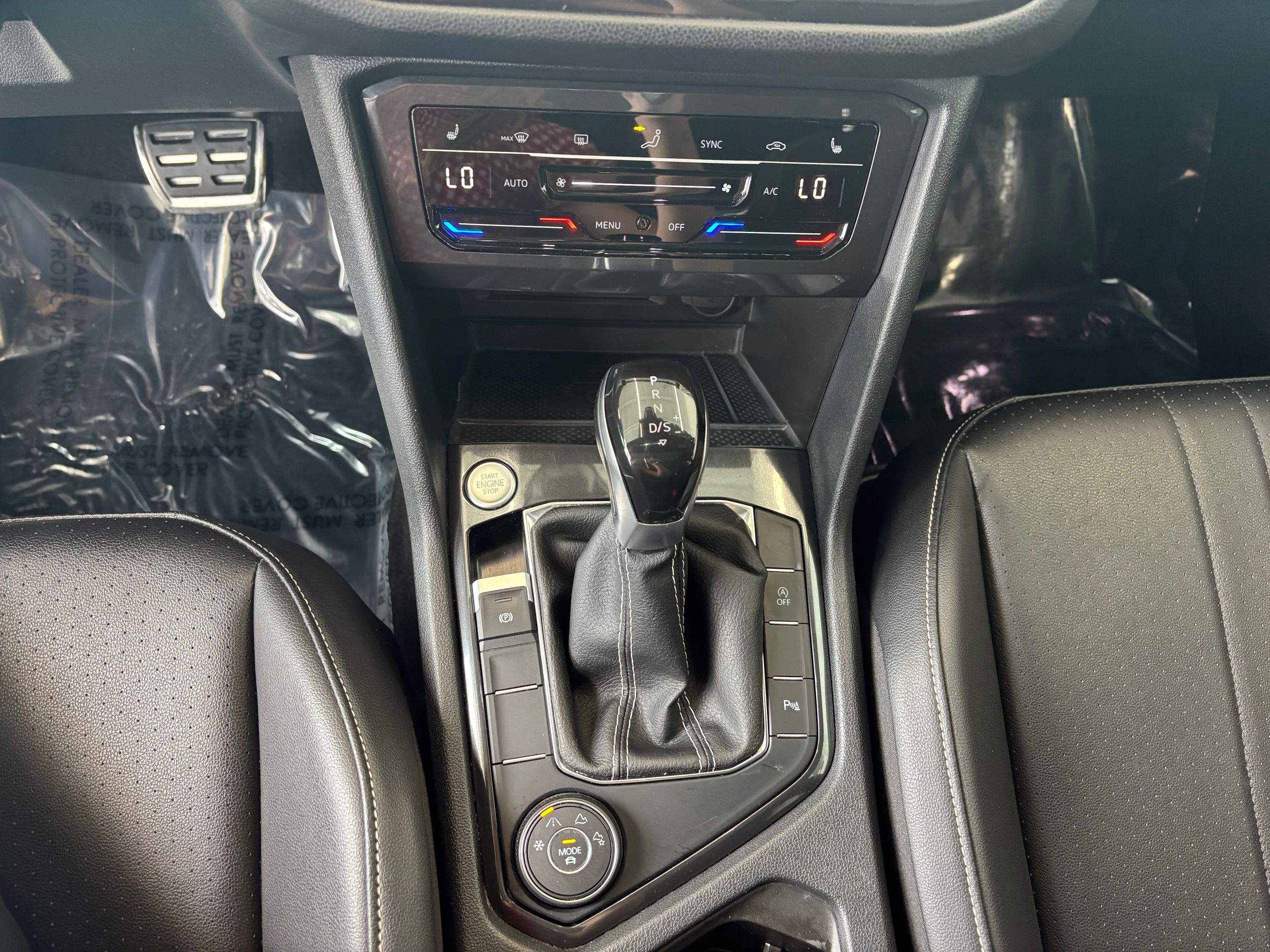 Volkswagen Tiguan Comfortline R-Line Black Edition TOIT PANO 2023 JAMAIS ACCIDENTÉ