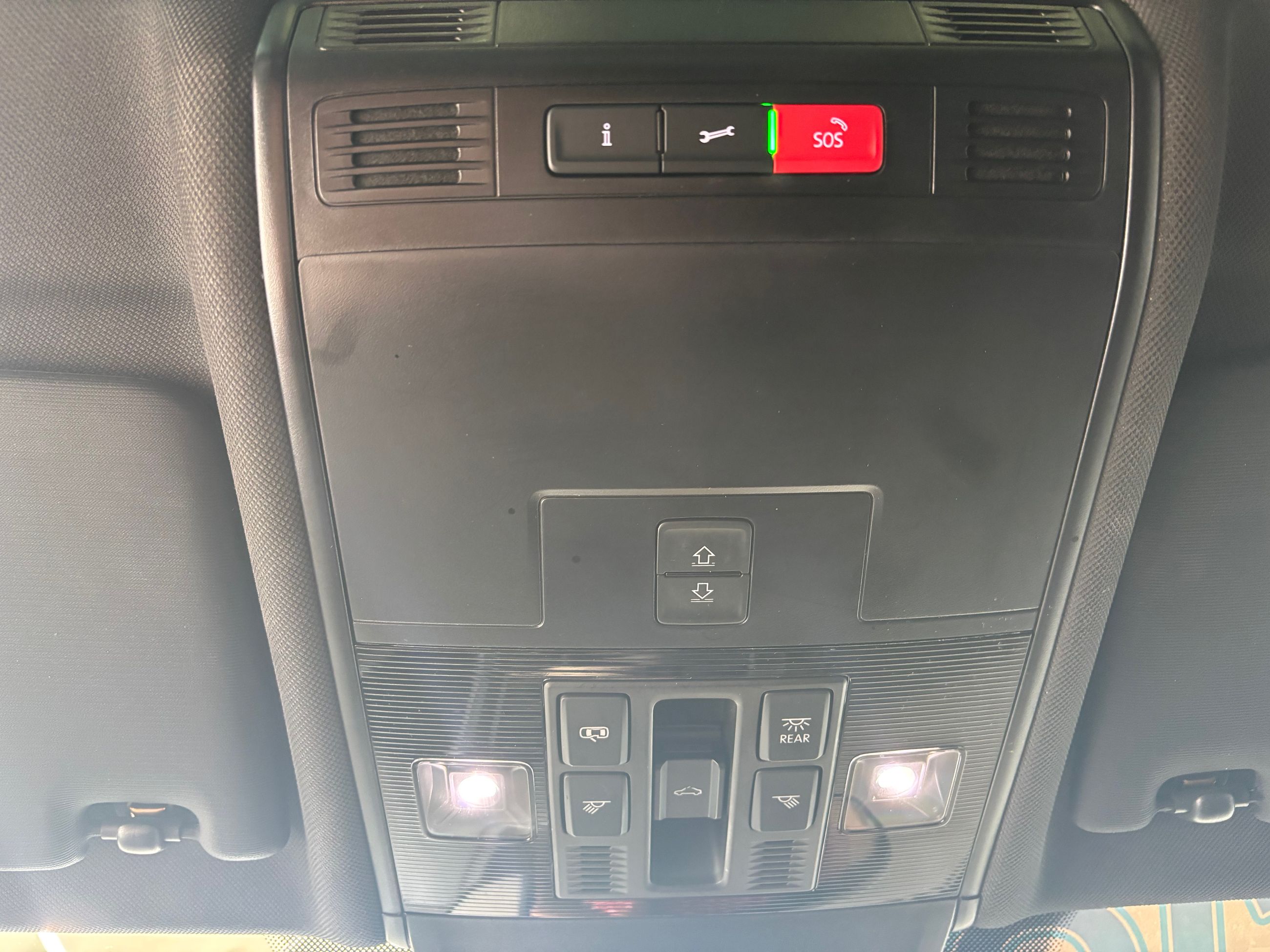 Volkswagen Tiguan Comfortline R-Line Black Edition TOIT PANO 2023 JAMAIS ACCIDENTÉ