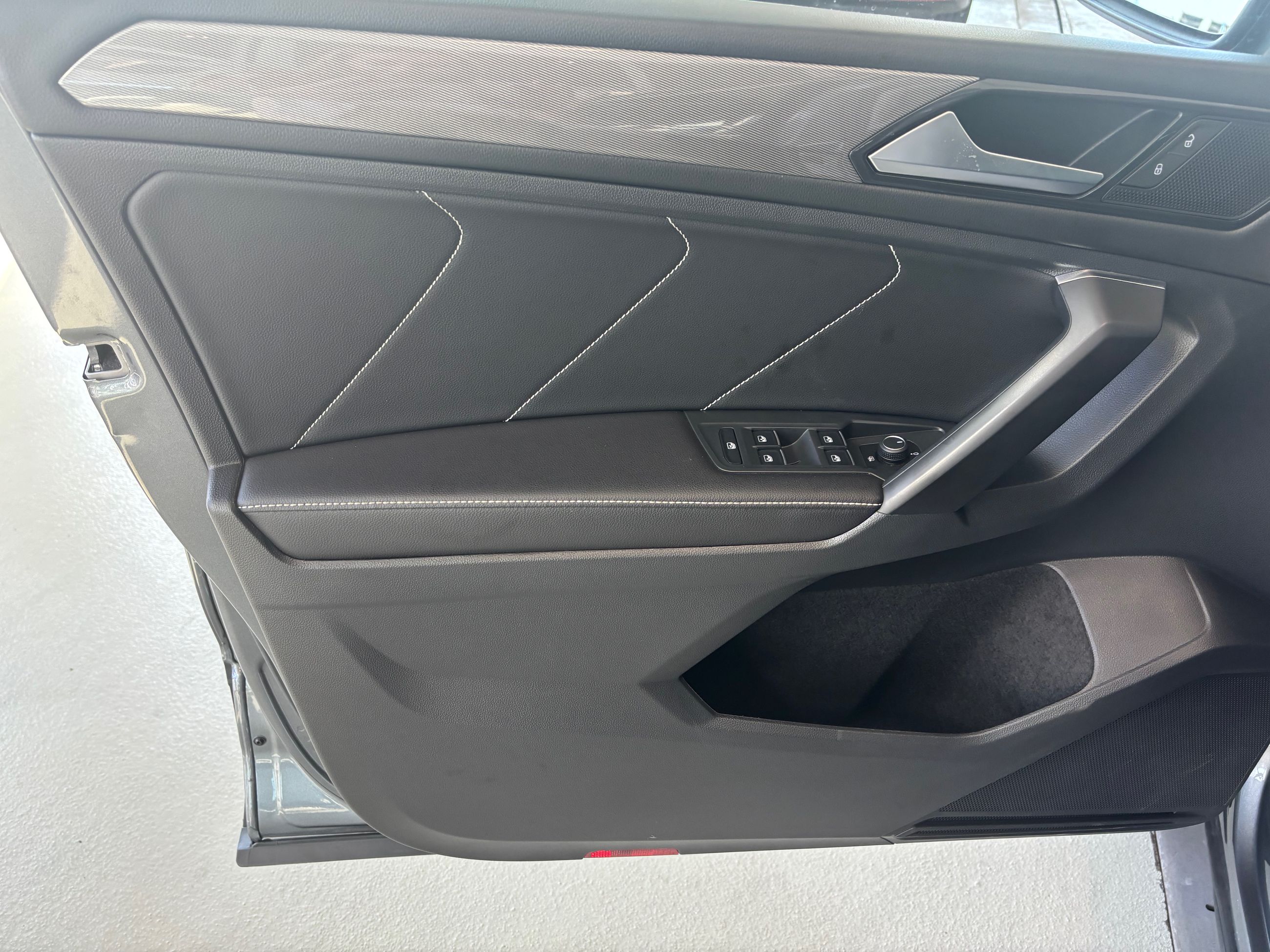 Volkswagen Tiguan Comfortline TOIT PANO SIMILICUIR AWD 2023 JAMAIS ACCIDENTÉ
