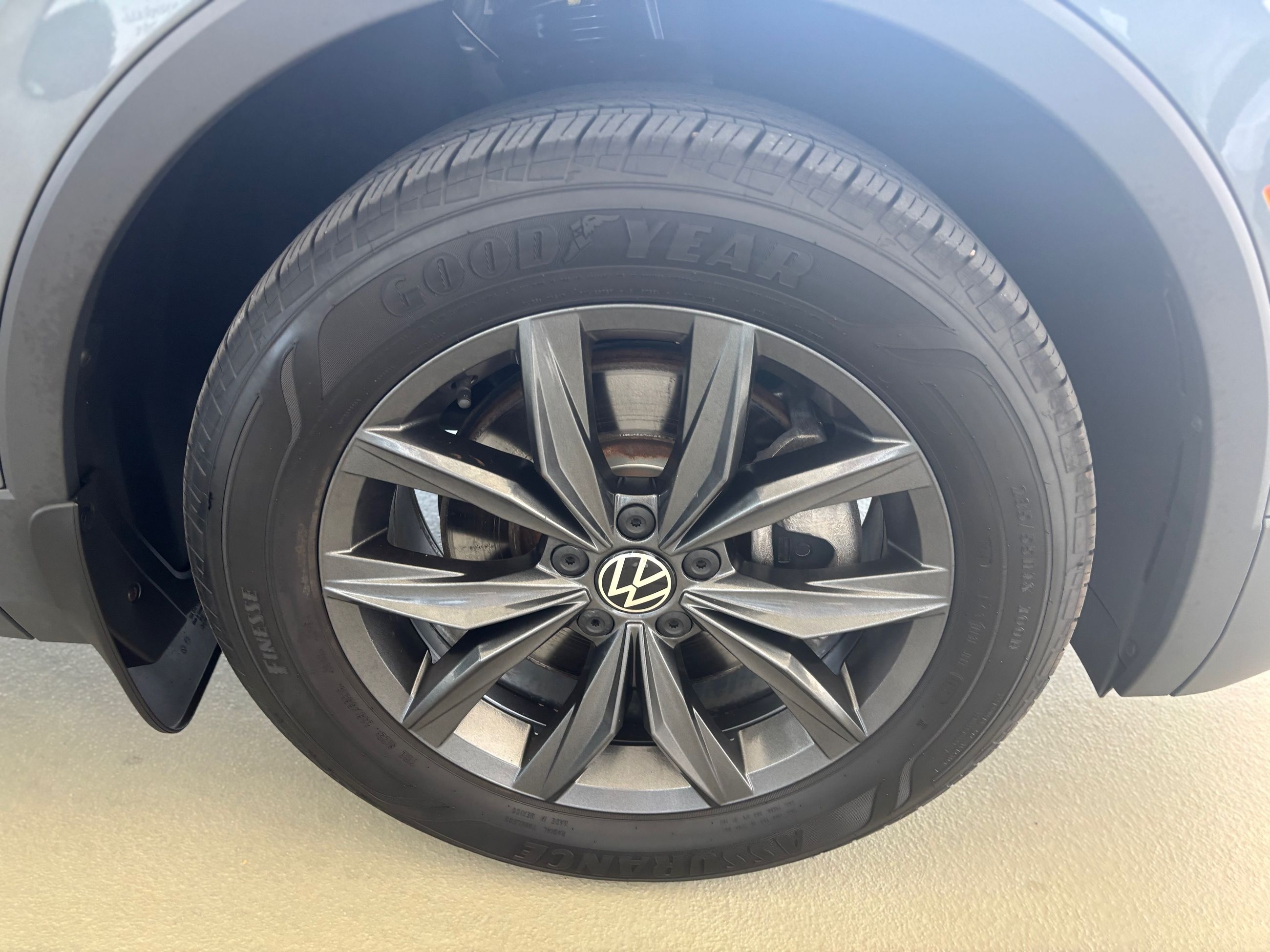 Volkswagen Tiguan Comfortline TOIT PANO SIMILICUIR AWD 2023 JAMAIS ACCIDENTÉ
