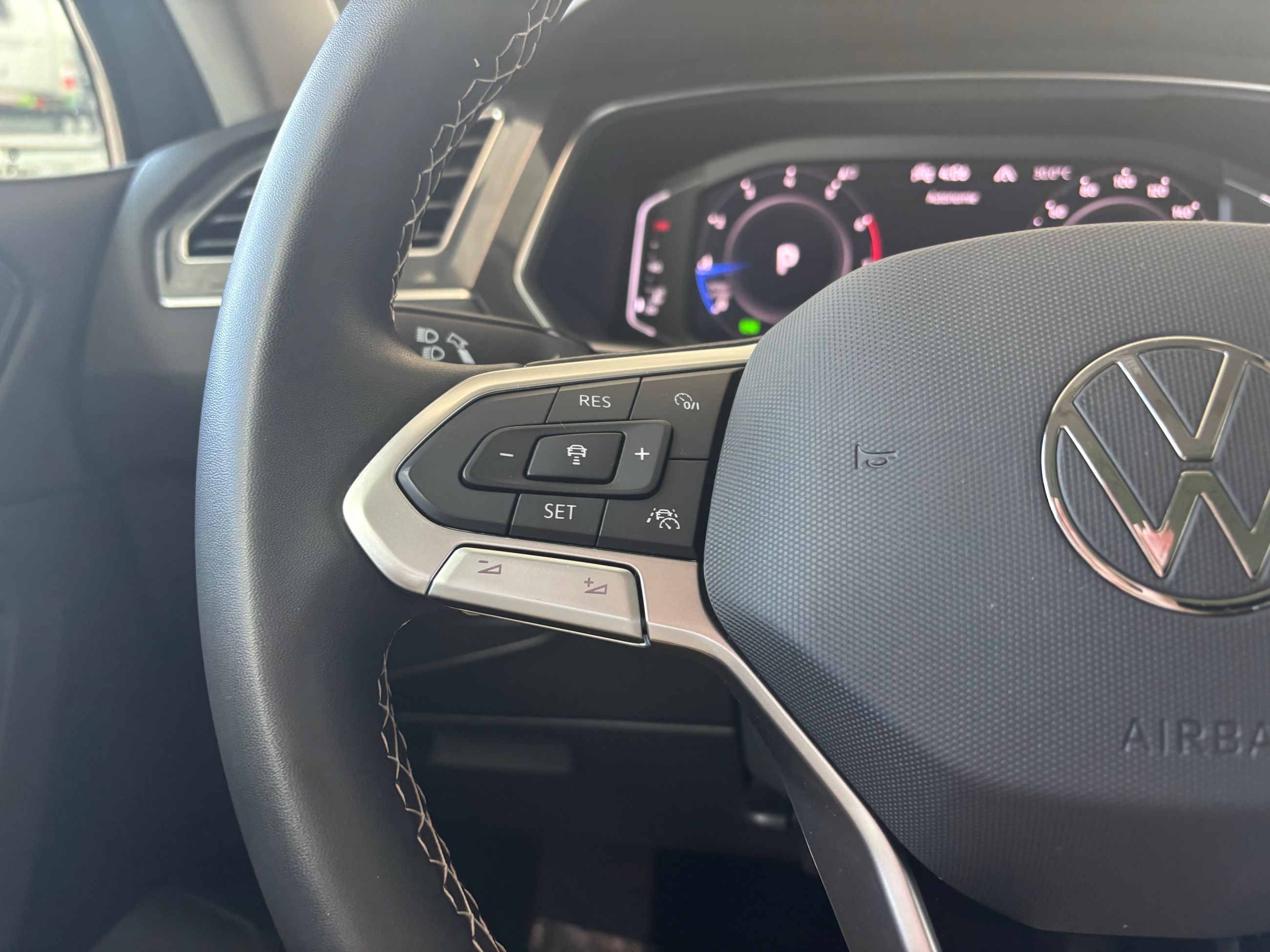 Volkswagen Tiguan Comfortline TOIT PANO SIMILICUIR AWD 2023 JAMAIS ACCIDENTÉ