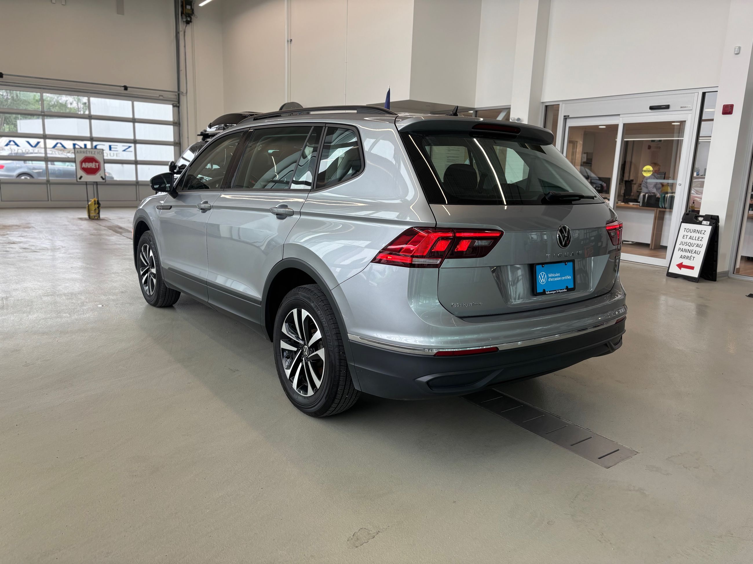 Volkswagen Tiguan Trendline 7 PASSAGERS 4MOTION CARPLAY 2024 7 PASSAGERS