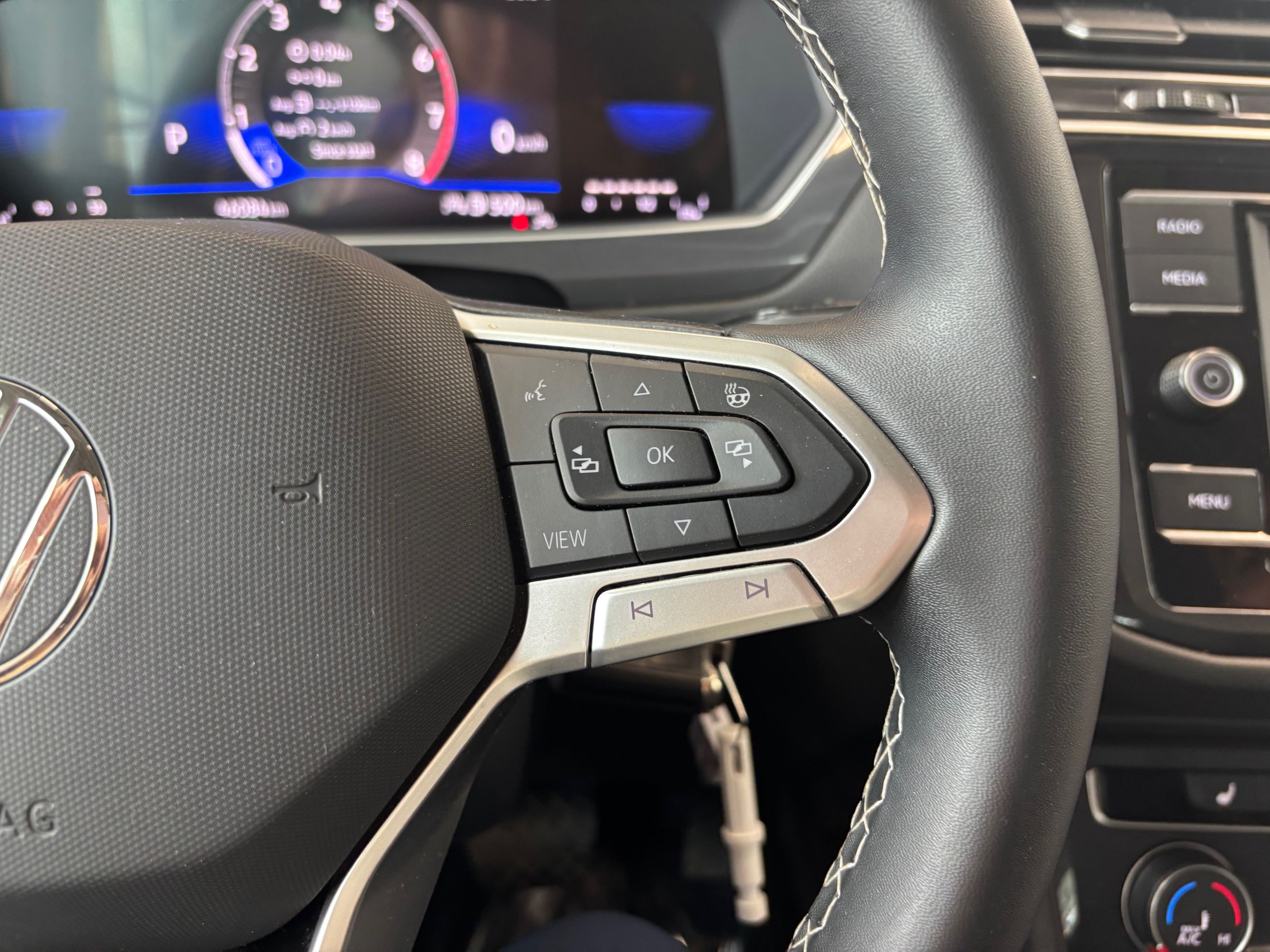 Volkswagen Tiguan Trendline 4MOTION CARPLAY SIÈGES CHAUFFANT 2024 A PARTIR DE 4.69%