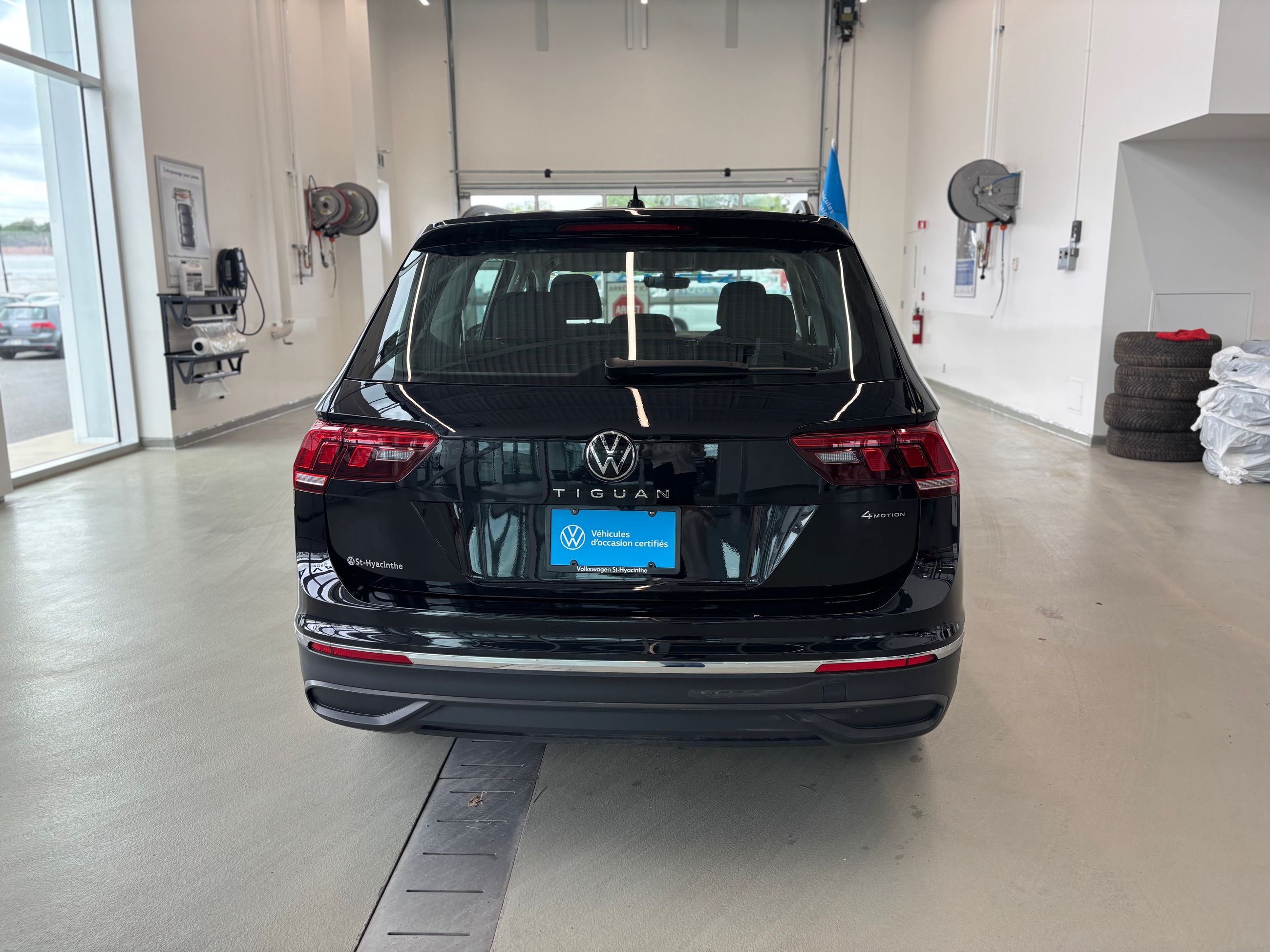 Volkswagen Tiguan Trendline 4MOTION CARPLAY SIÈGES CHAUFFANT 2024 A PARTIR DE 4.69%