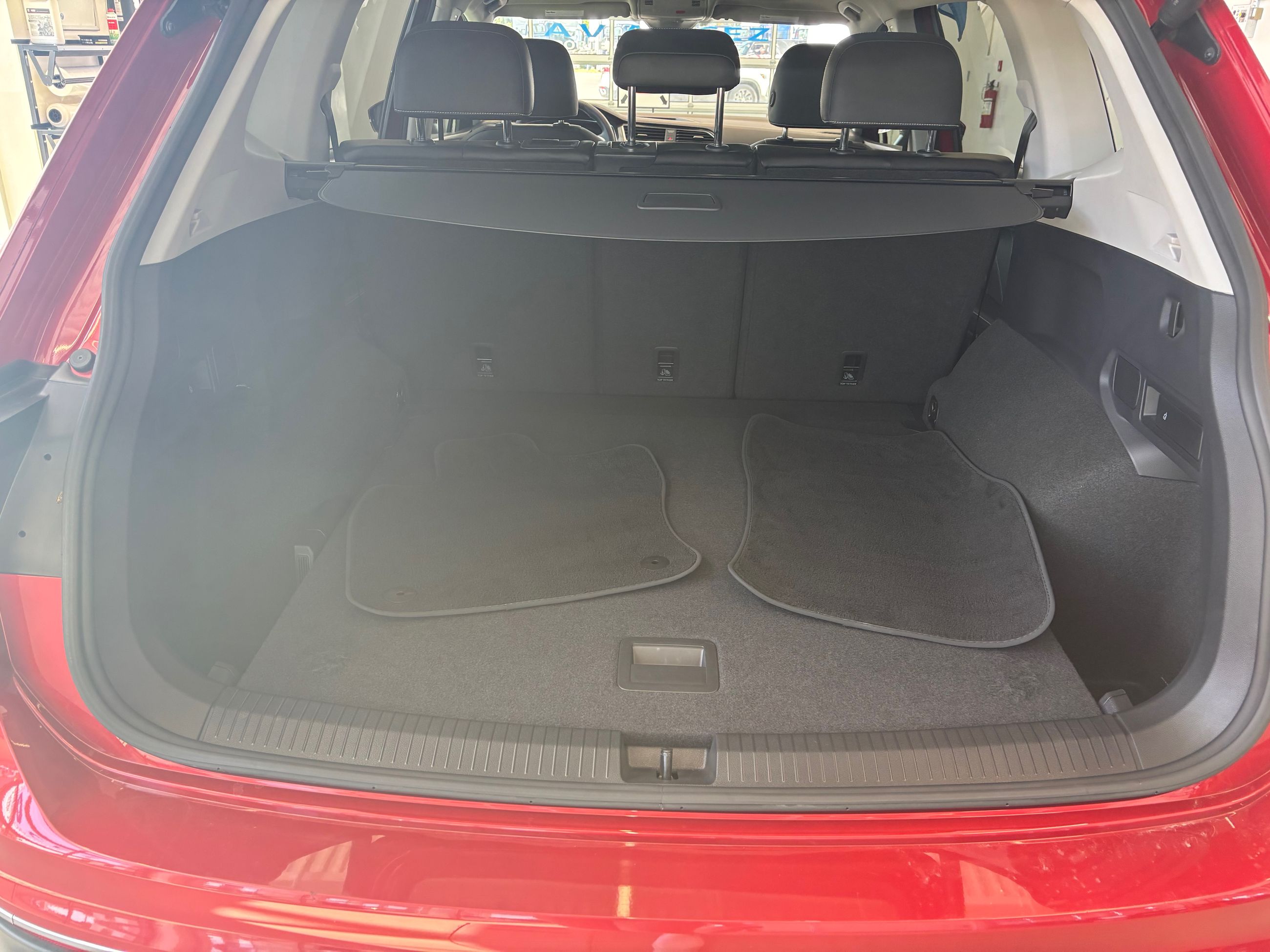Volkswagen Tiguan Comfortline TOIT PANO SIEGES CHAUFFANT DÉMARREUR 2024 A PARTIR DE 4.39%