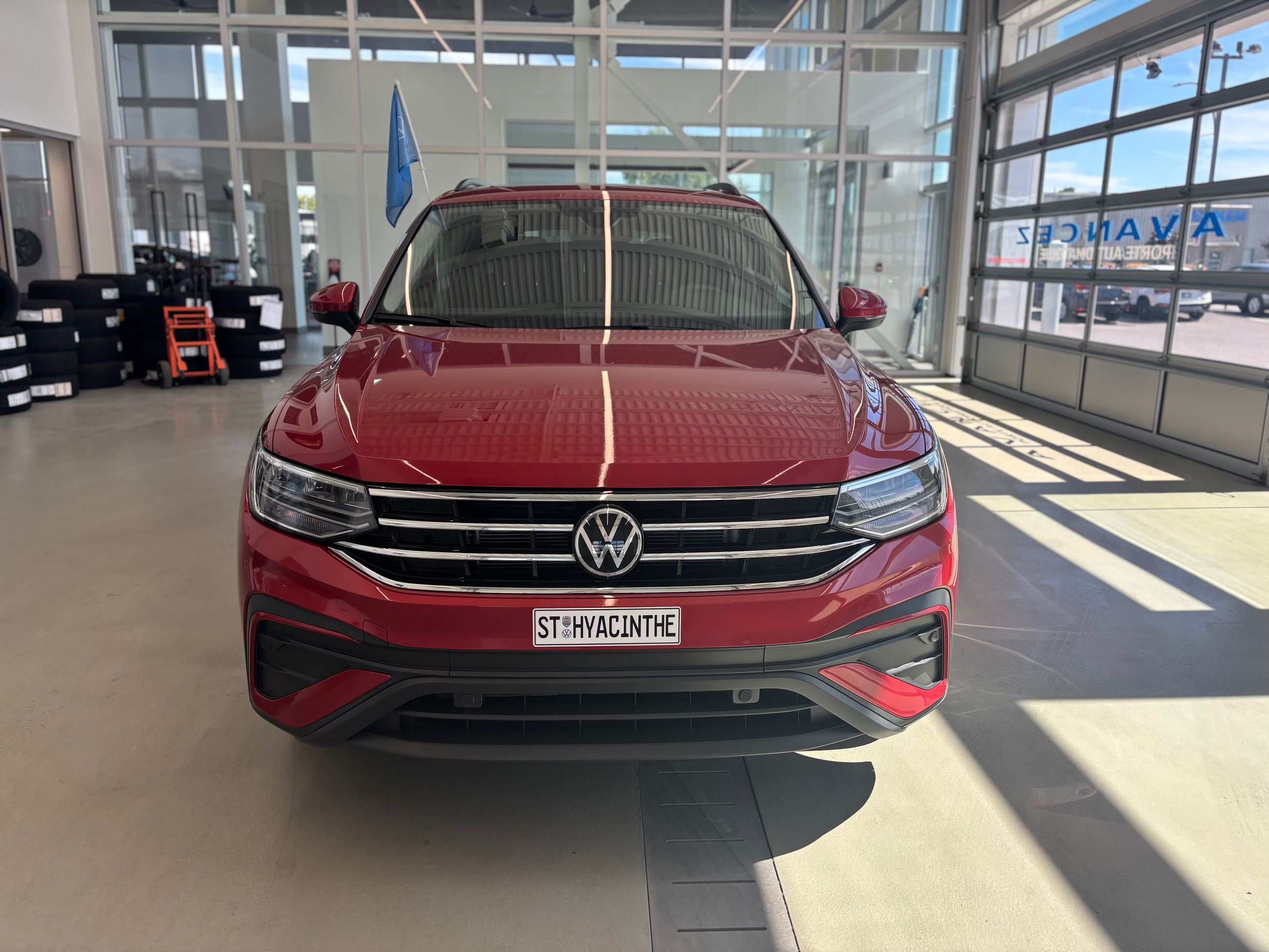 Volkswagen Tiguan Comfortline TOIT PANO SIEGES CHAUFFANT DÉMARREUR 2024 A PARTIR DE 4.39%