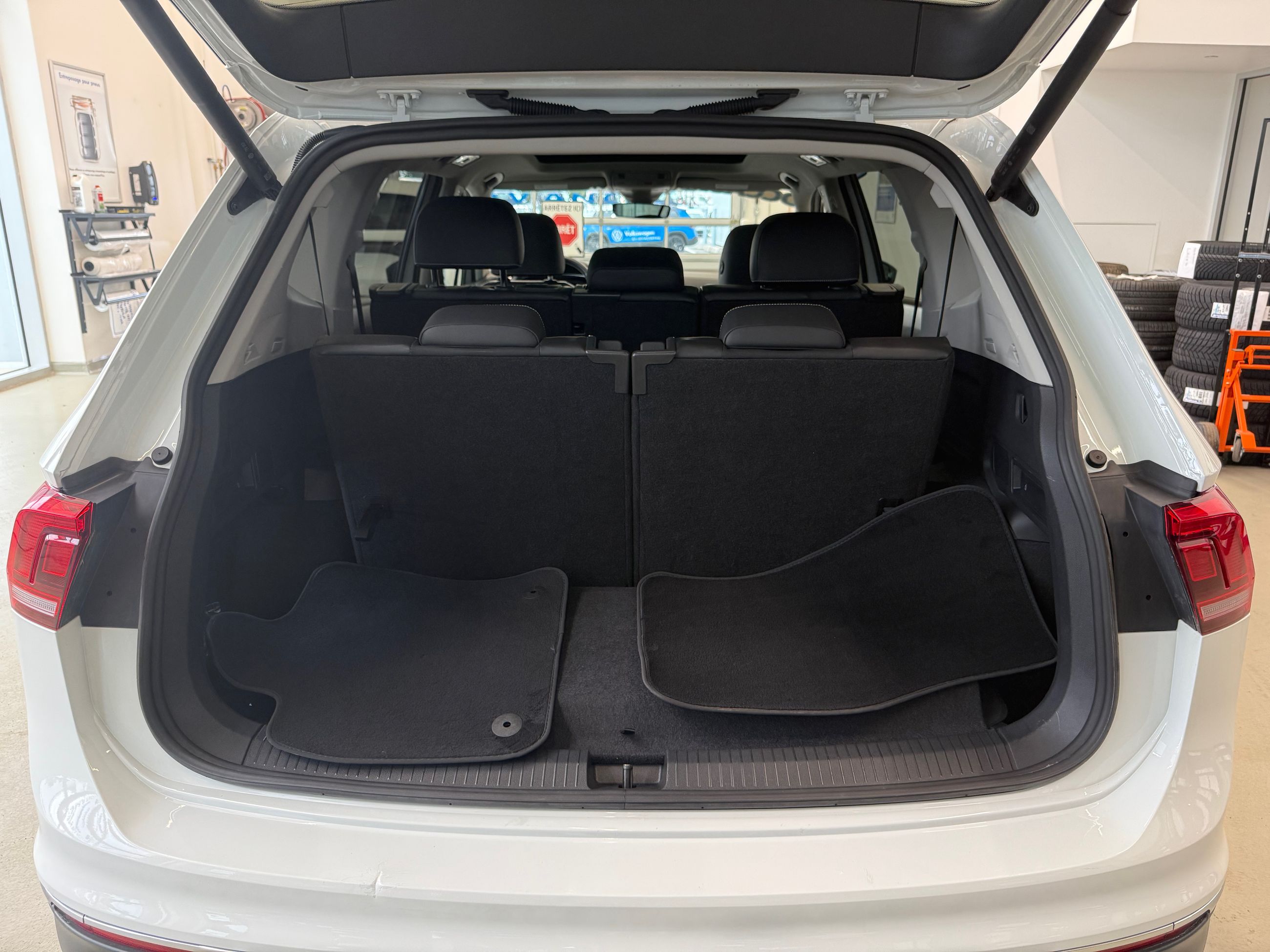 2024 Volkswagen Tiguan Comfortline JAMAIS ACCIDENTÉ 7 PASSAGERS