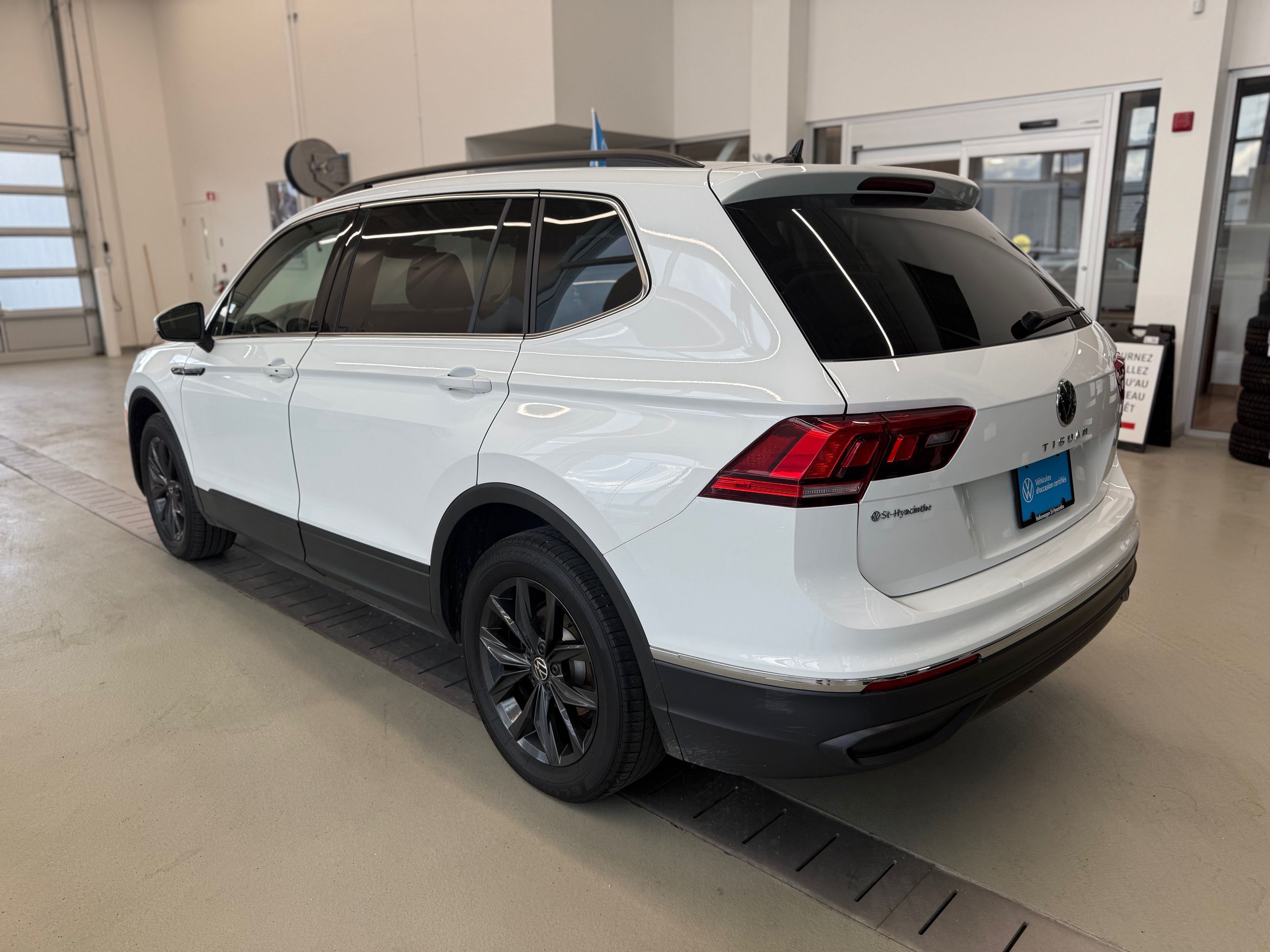 2024 Volkswagen Tiguan Comfortline JAMAIS ACCIDENTÉ 7 PASSAGERS