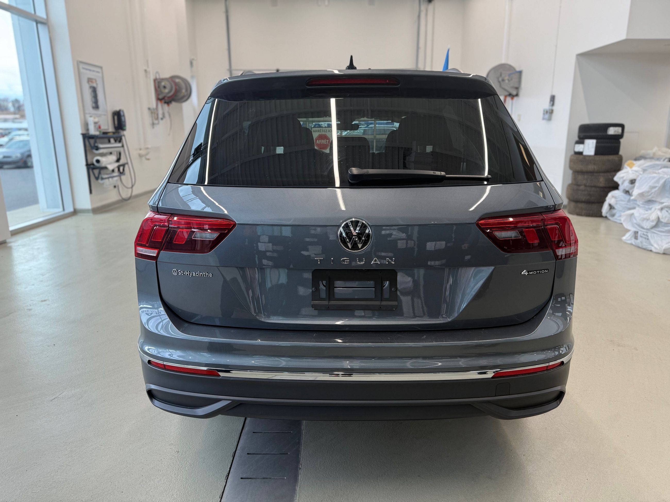 Volkswagen Tiguan Comfortline JAMAIS ACCIDENTÉ 2024 POSSIBILITÉ DE 3.99%