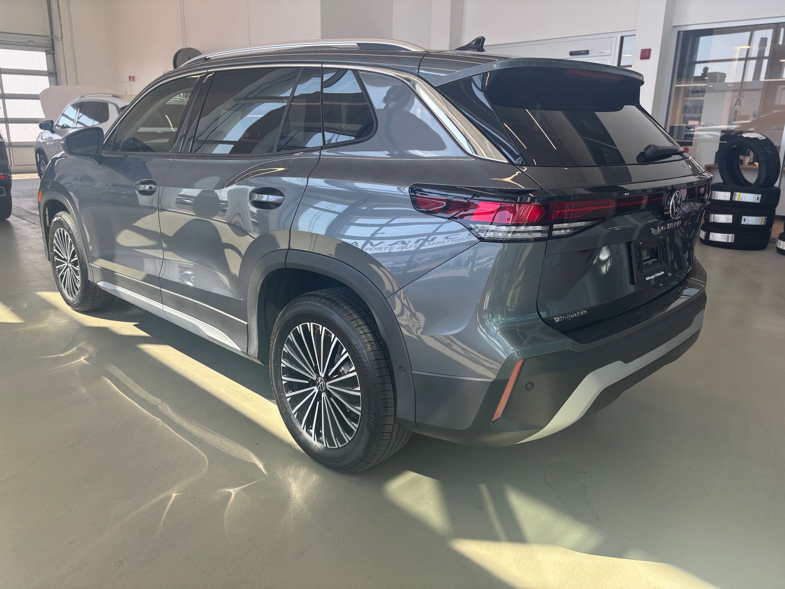 2025 Volkswagen Tiguan Comfortline DEMO SPECIAL