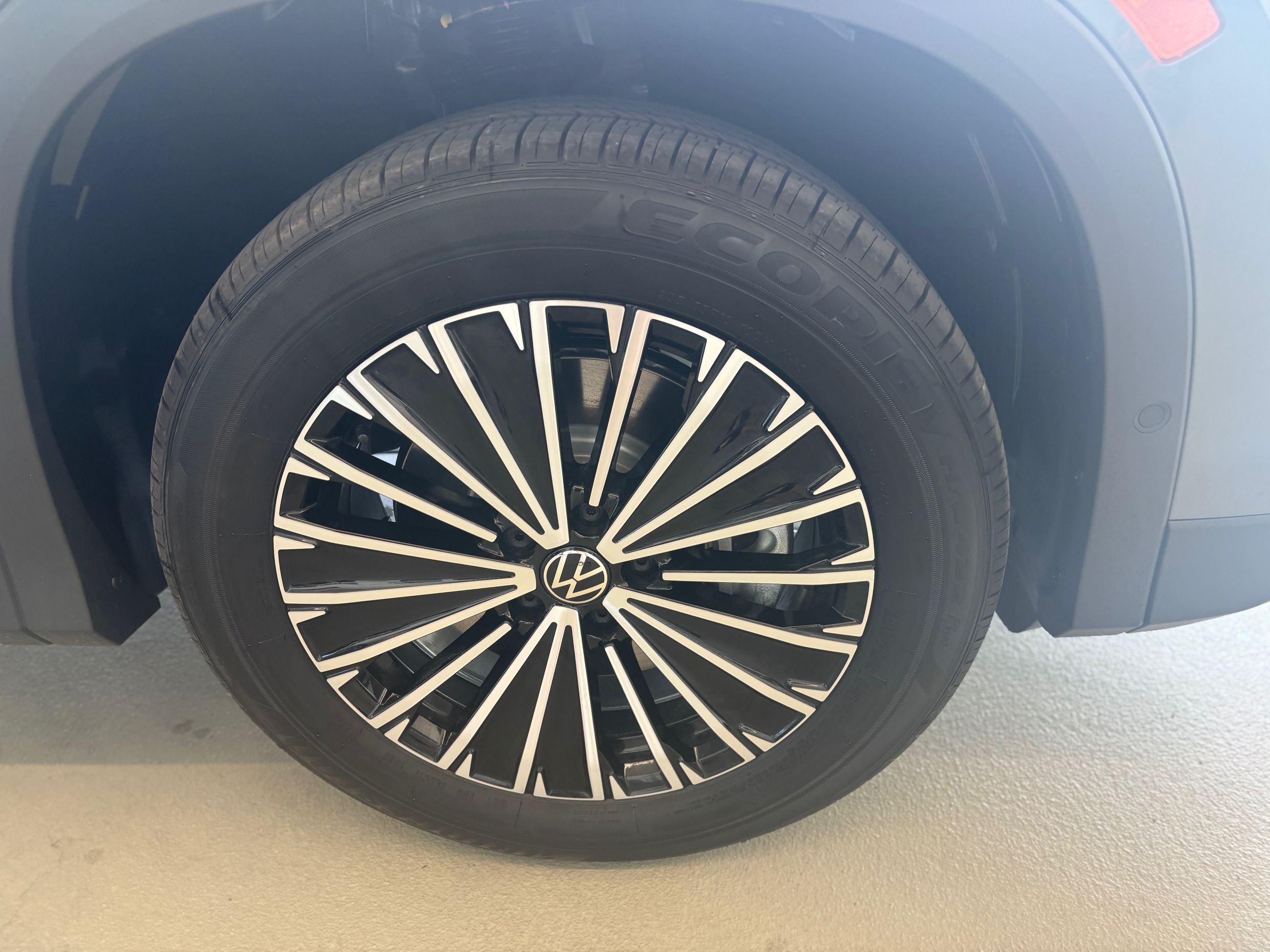 2025 Volkswagen Tiguan Comfortline DEMO SPECIAL