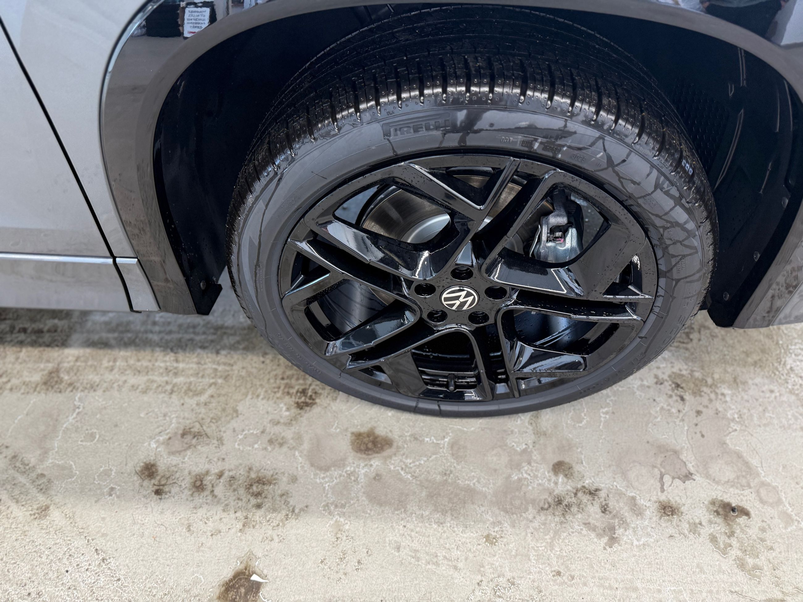 2026 Volkswagen Tiguan Comfortline R-Line Black Edition DEMO SPECIAL