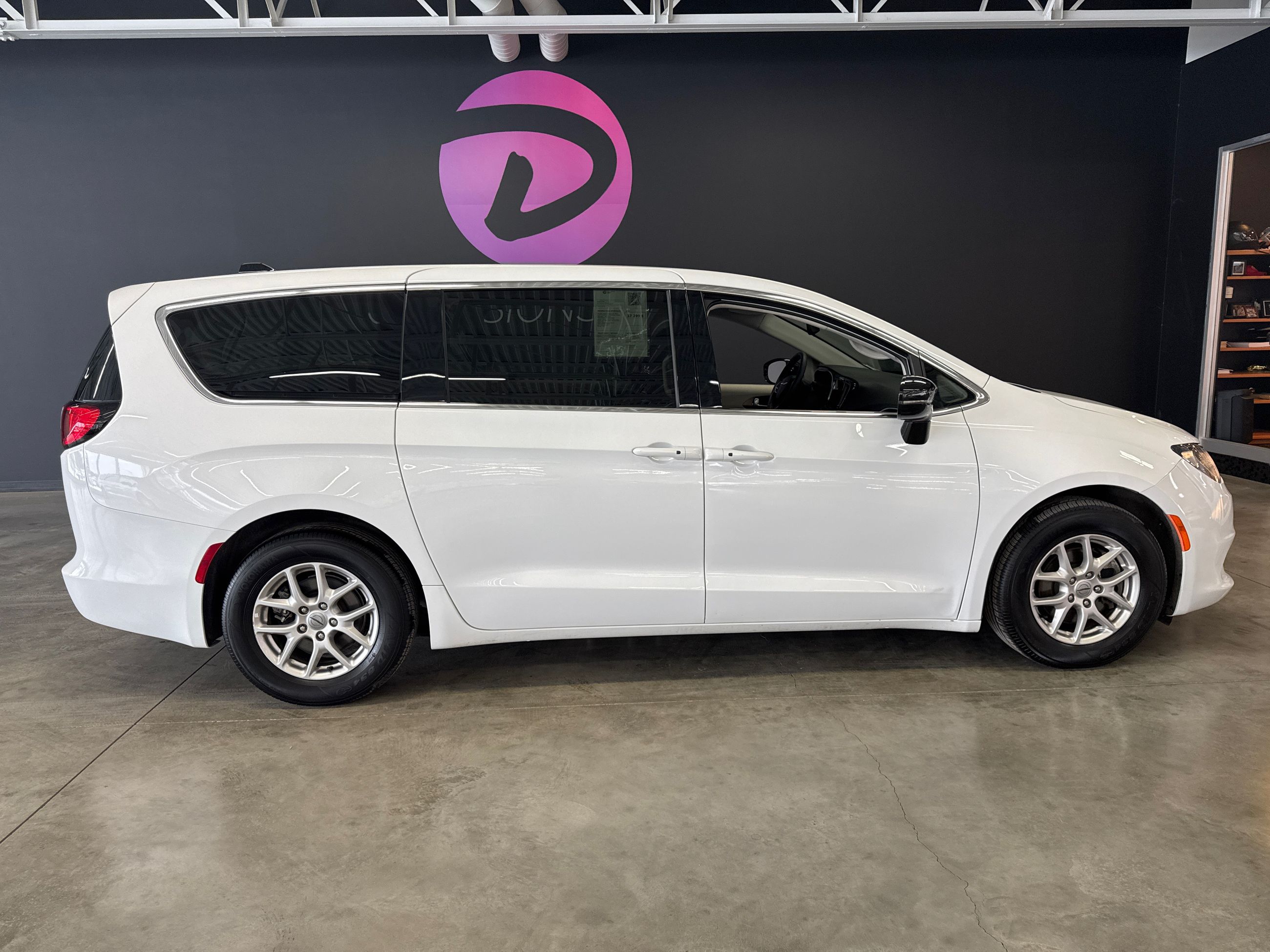 2024 Chrysler Grand Caravan SXT