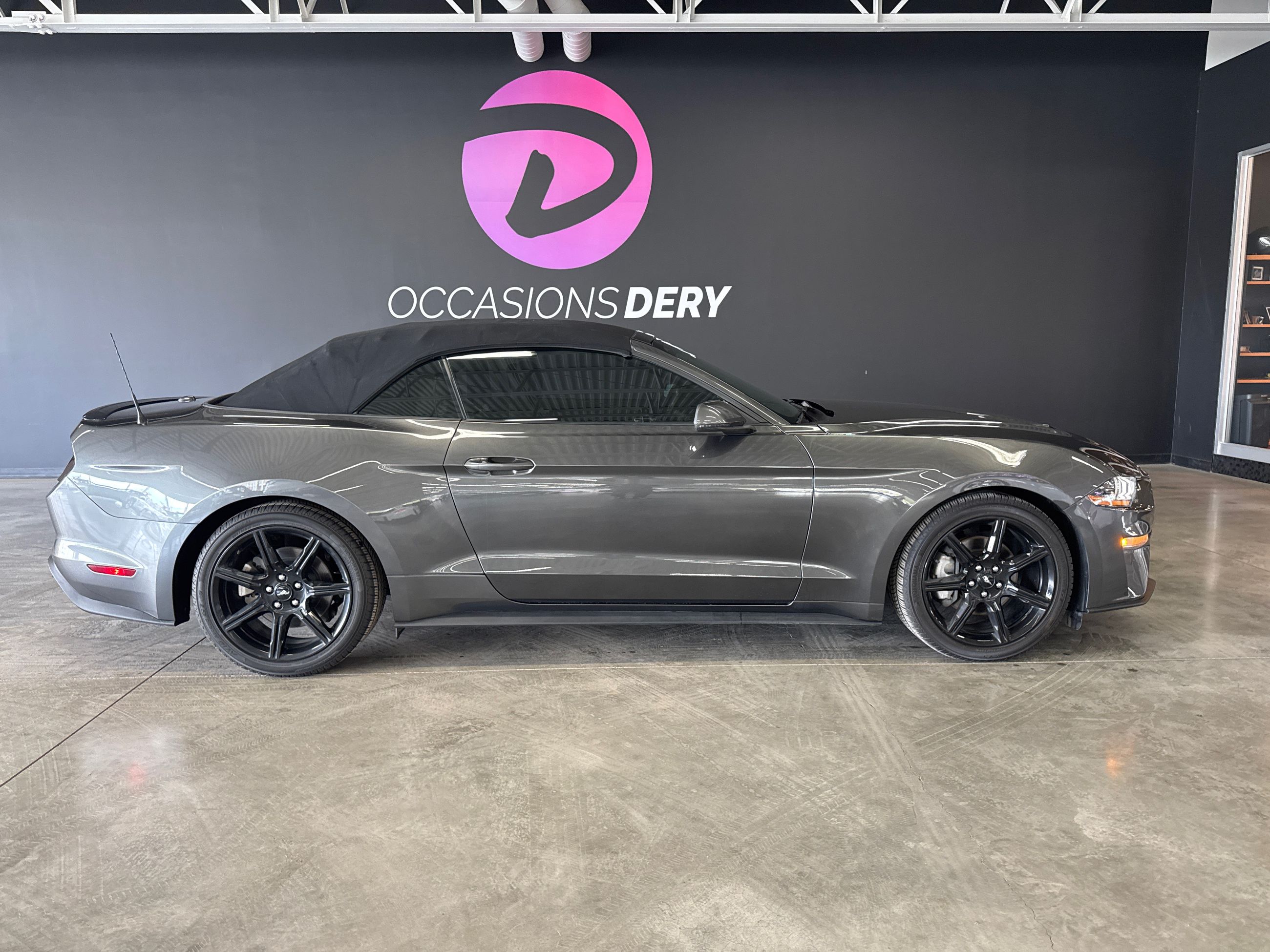 2018 Ford Mustang PREMIUM BLACK PACKAGE