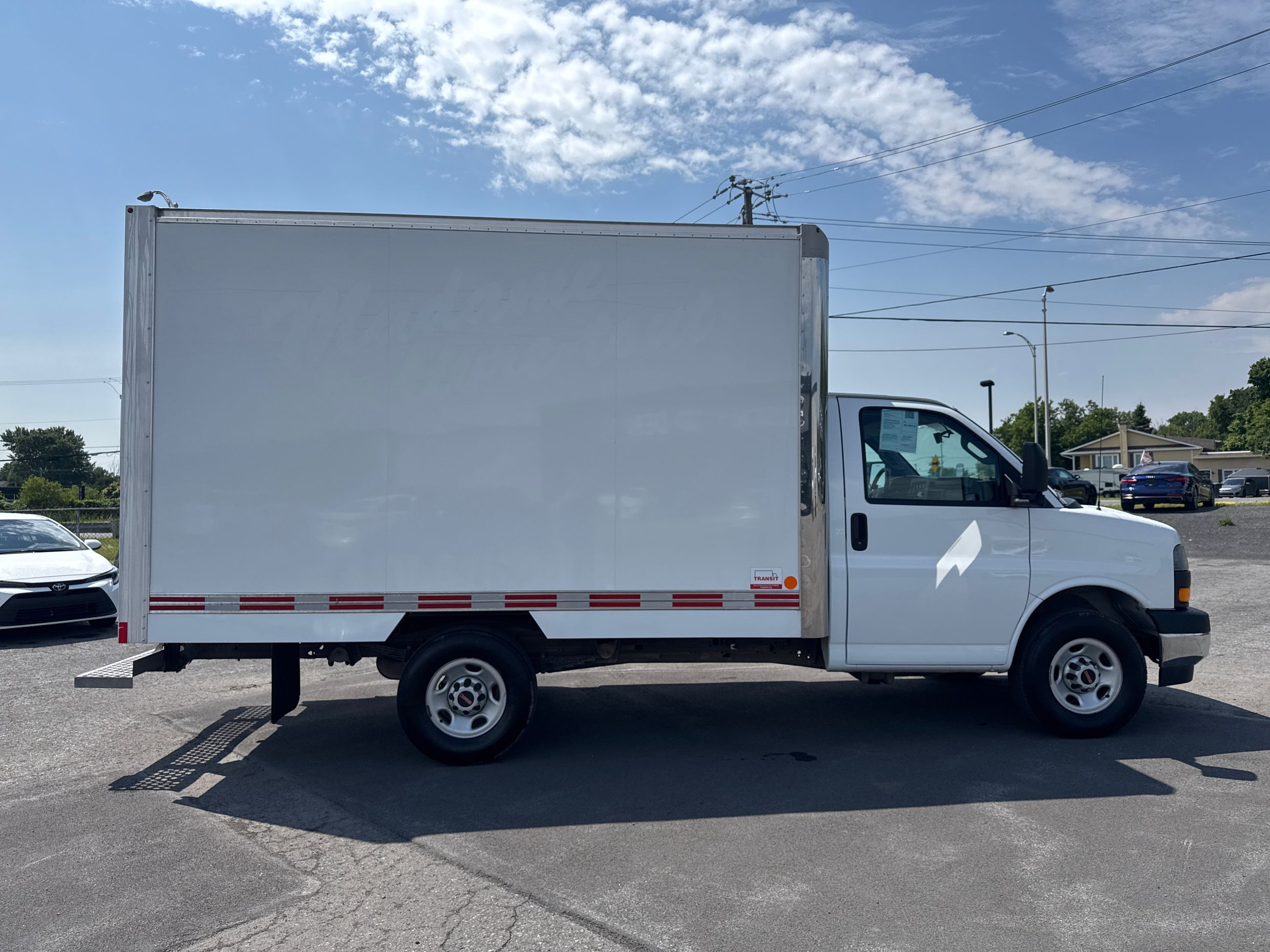 2023 GMC Savana