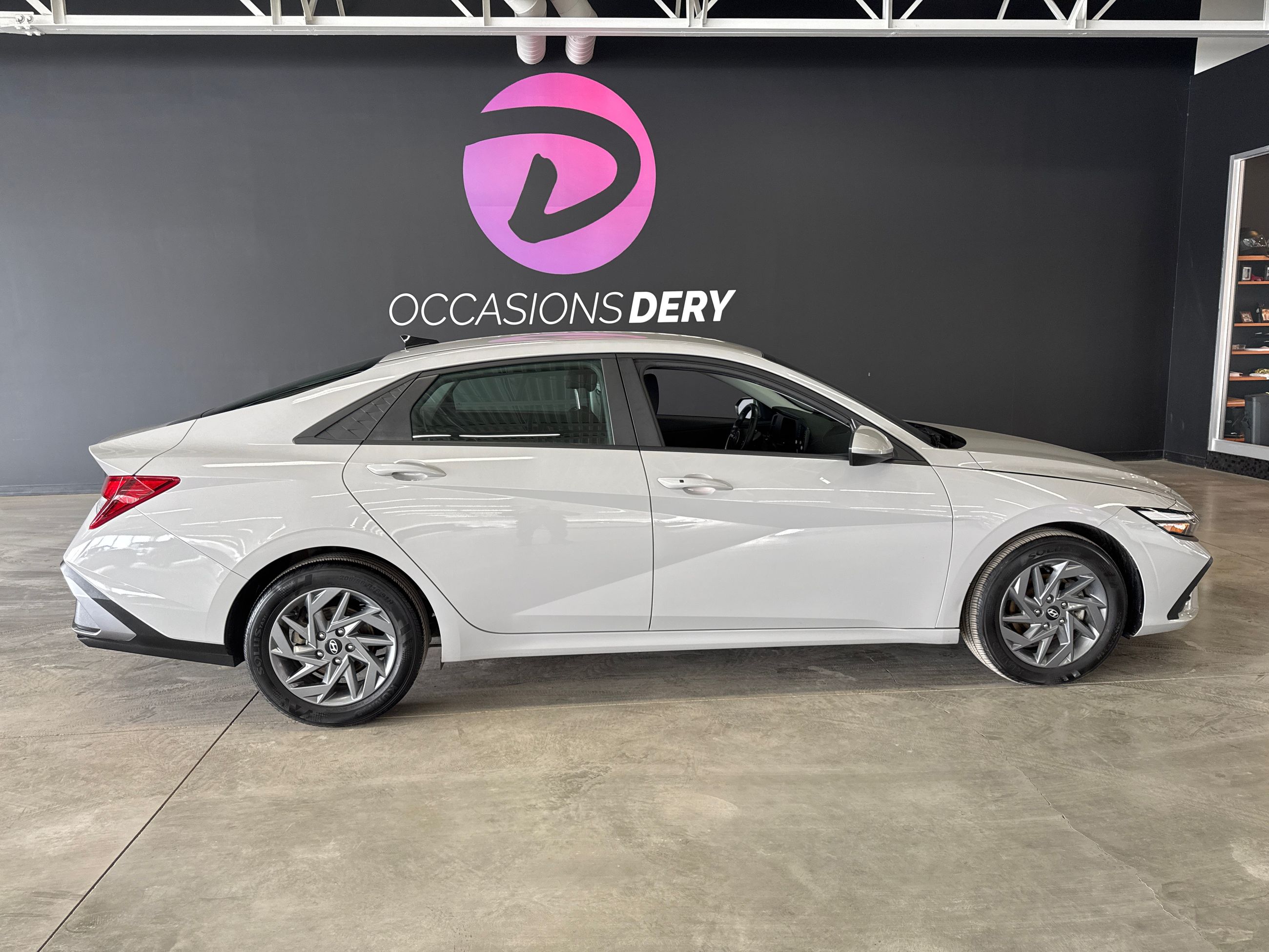 2024 Hyundai Elantra Preferred