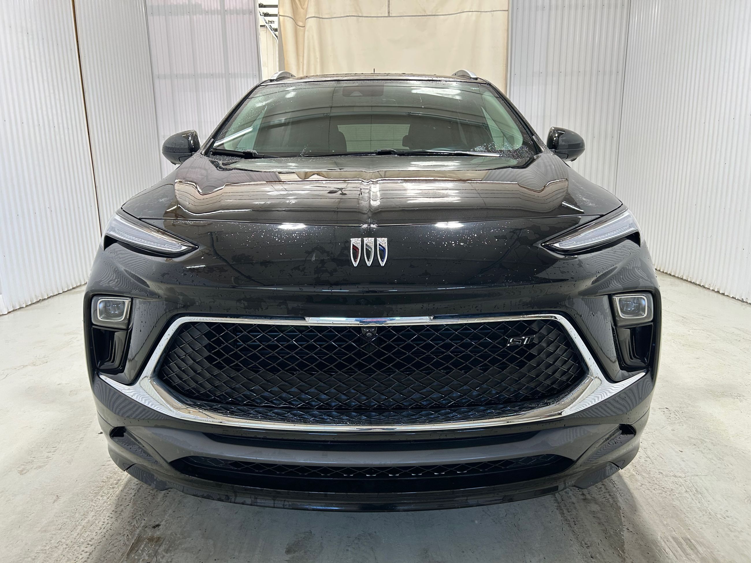 2024 Buick Encore GX Sport Touring photo 2