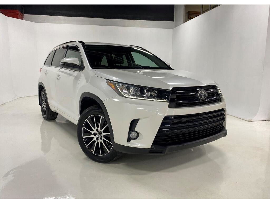 Toyota Highlander 2017 - Image 1