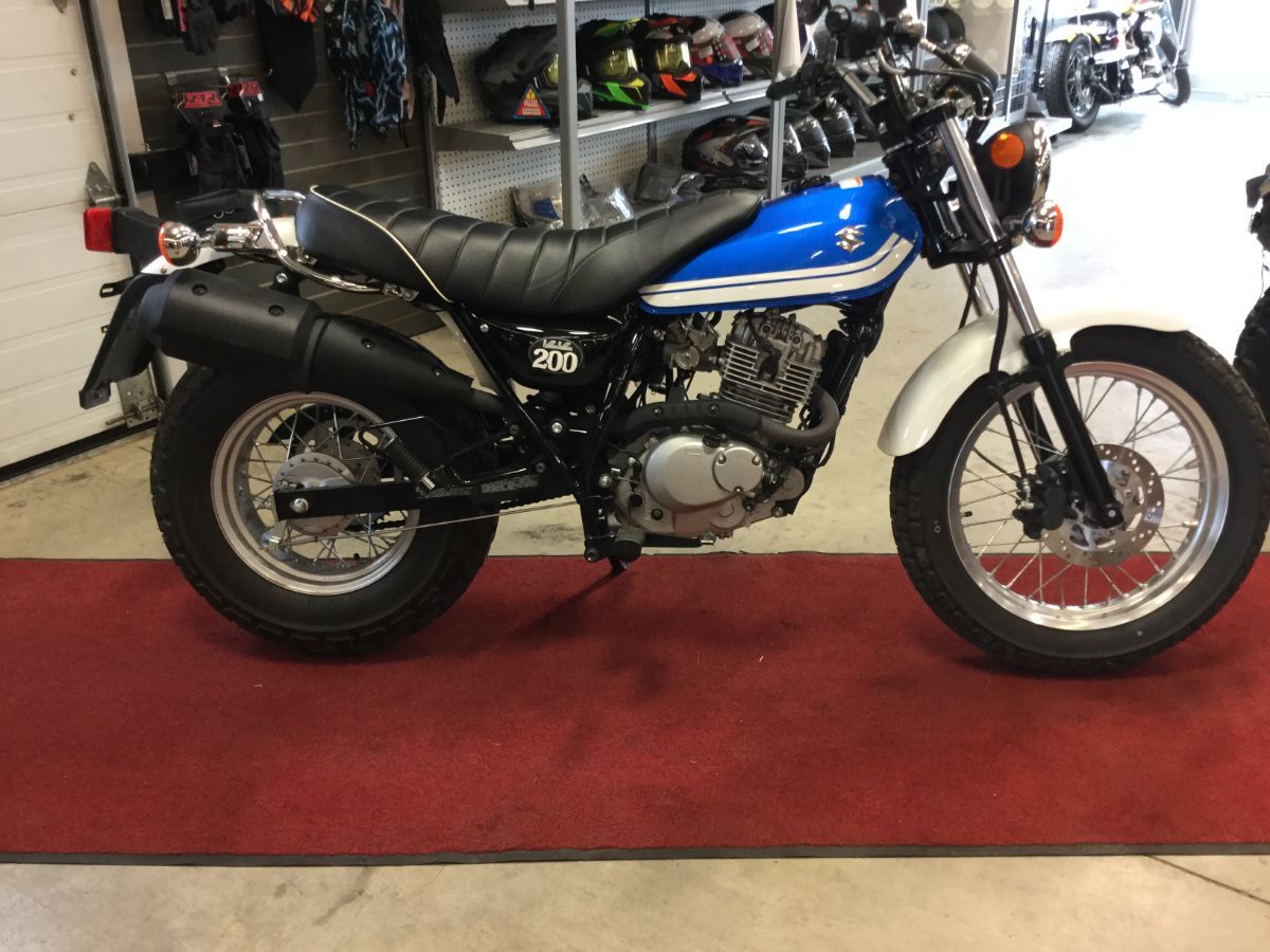 Maniac Moto | Suzuki RV200 2017 d'occasion à vendre à Montmagny