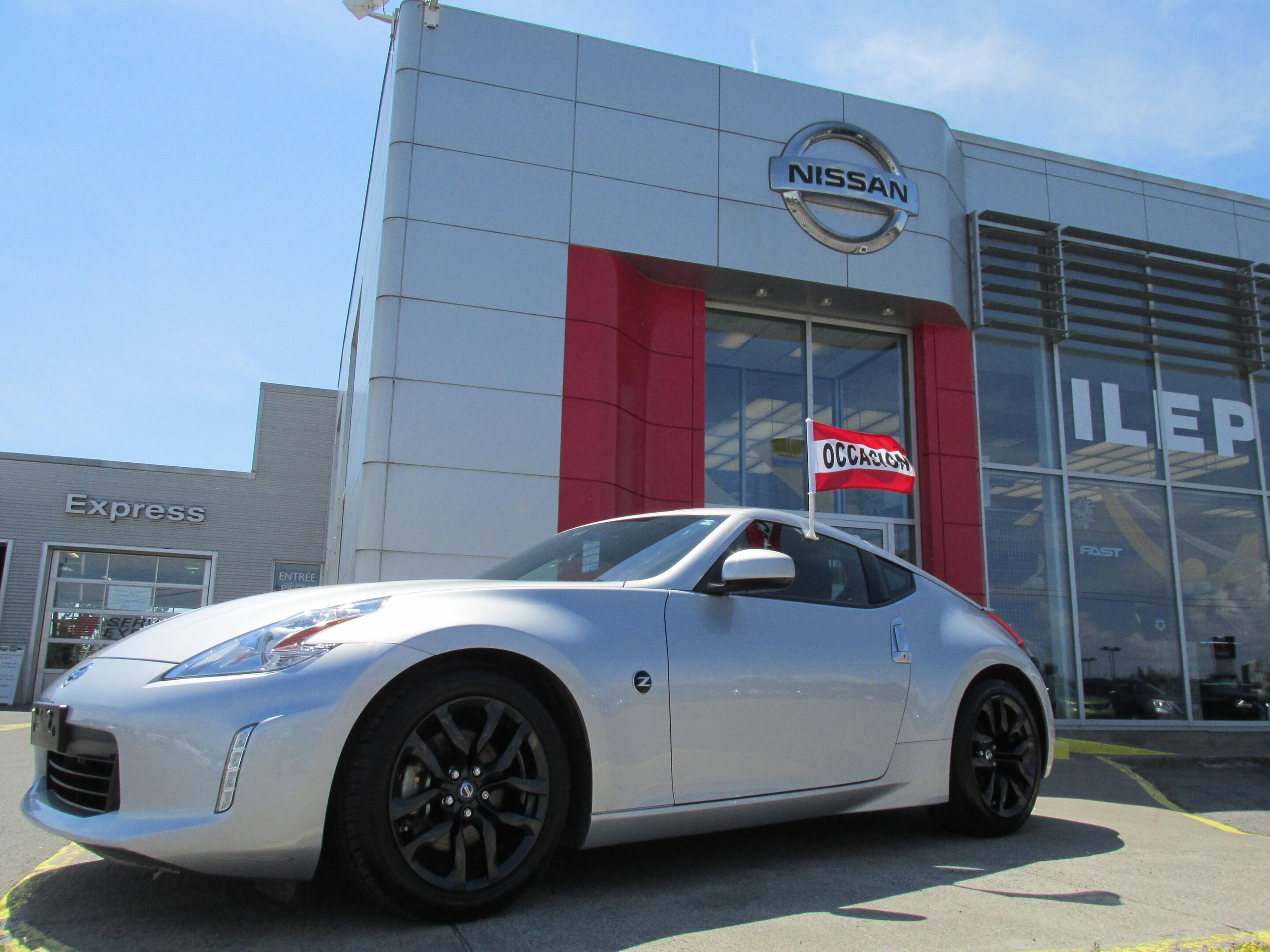 Ile Perrot Nissan Pre Owned 17 Nissan 370z Coupe 6 Vitesse For Sale In Ile Perrot