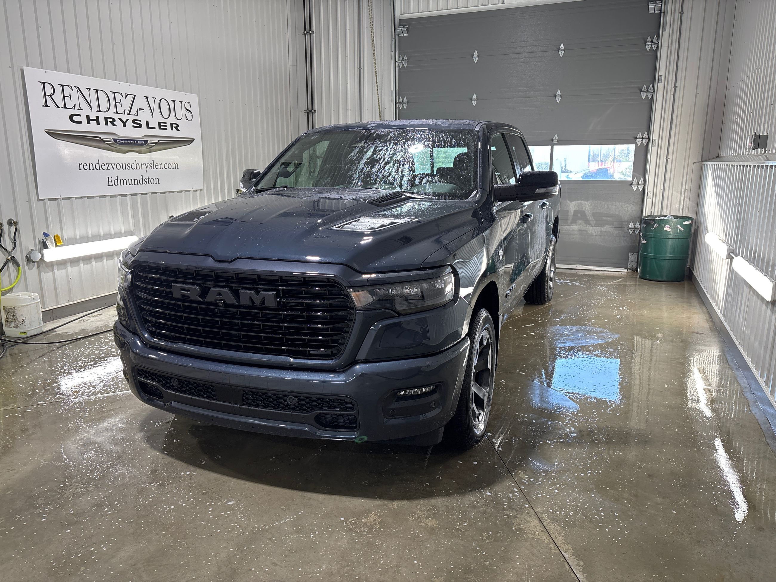 2027 Ram 1500 SPORT