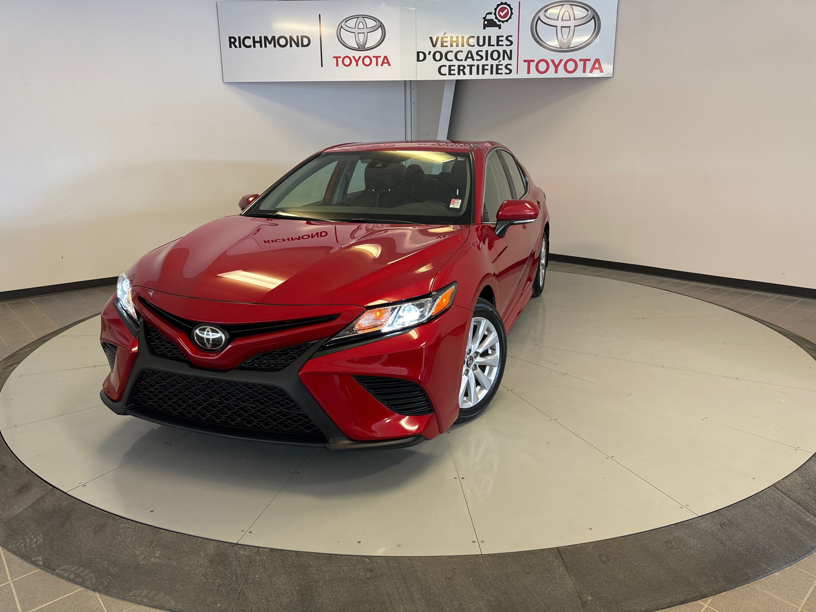 Toyota Richmond à Richmond | Toyota Camry SE *BAS KILOMÉTRAGE* 2019 #24231A