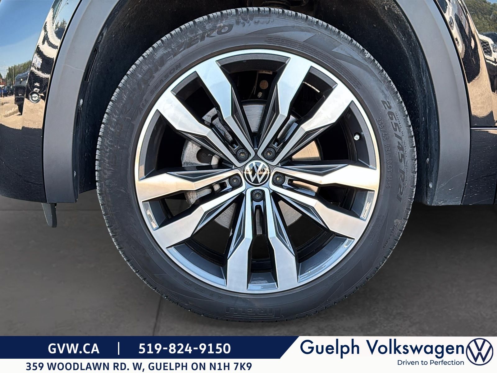 Photo 2023 Volkswagen Atlas Cross Sport Execline | No Accidents | One Owner #7