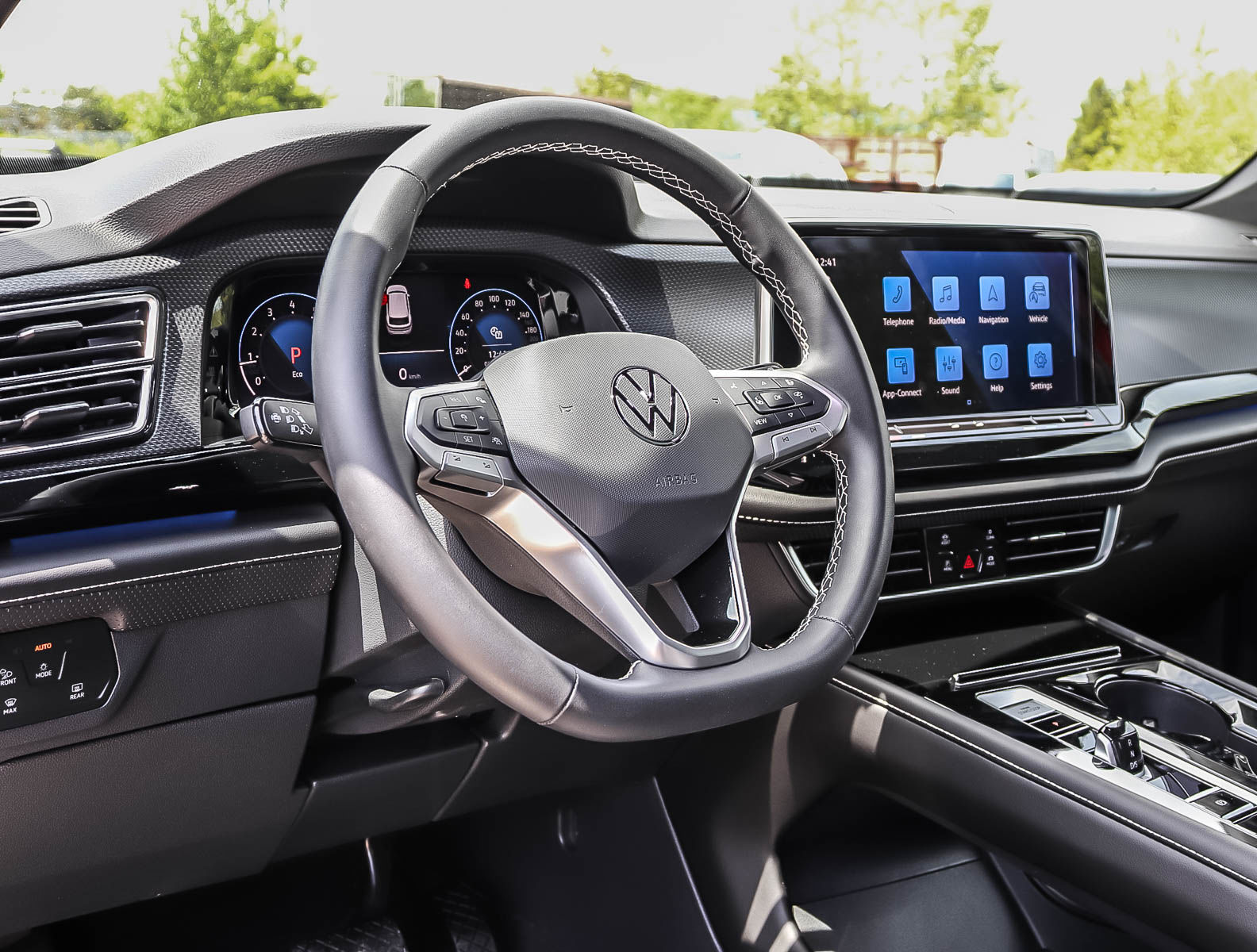 2024 Volkswagen Atlas Cross Sport Highline | No Accidents | Black Alloy Package