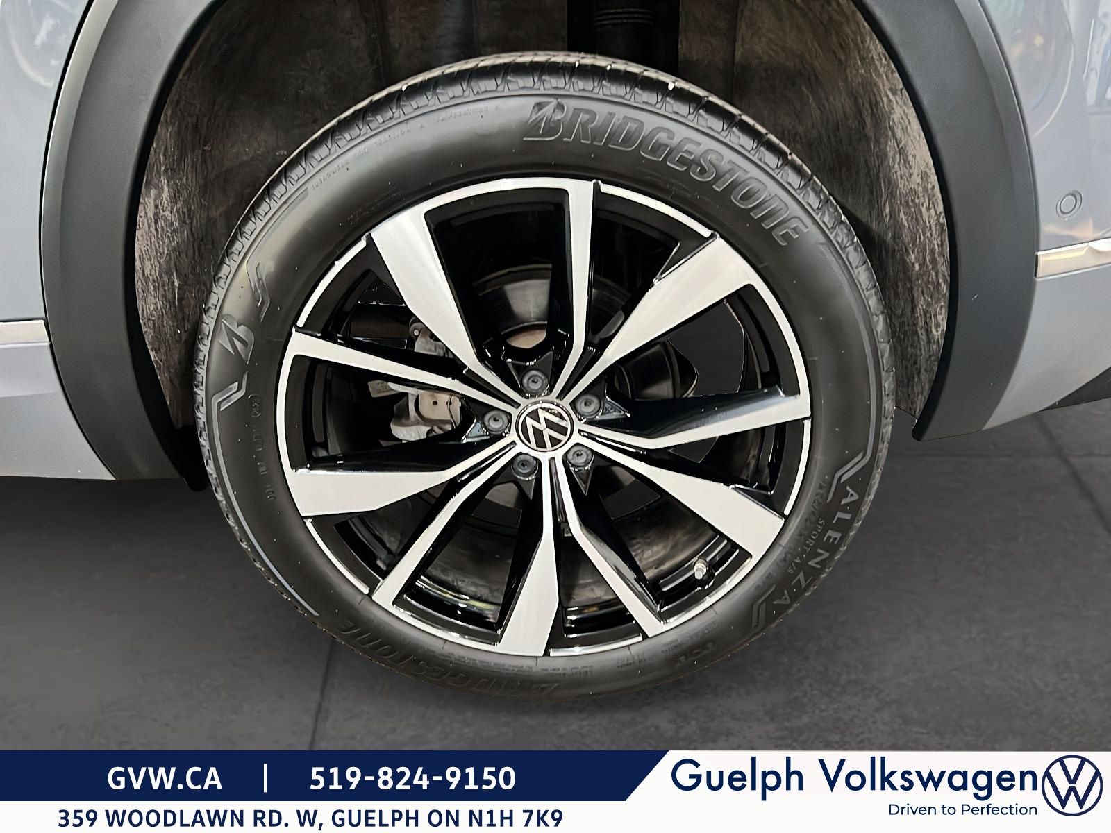 Photo 2024 Volkswagen Atlas Cross Sport Execline | No Accidents | Low KM #7