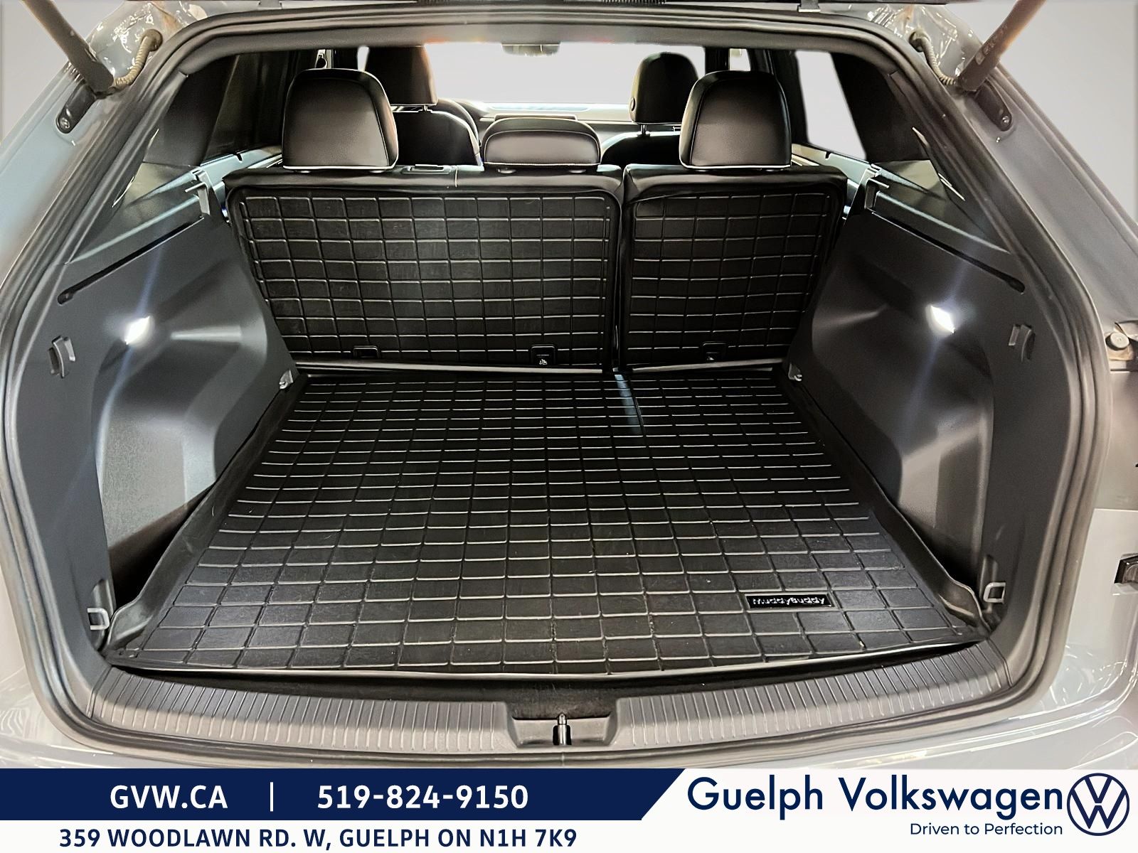 Photo 2024 Volkswagen Atlas Cross Sport Execline | No Accidents | Low KM #6