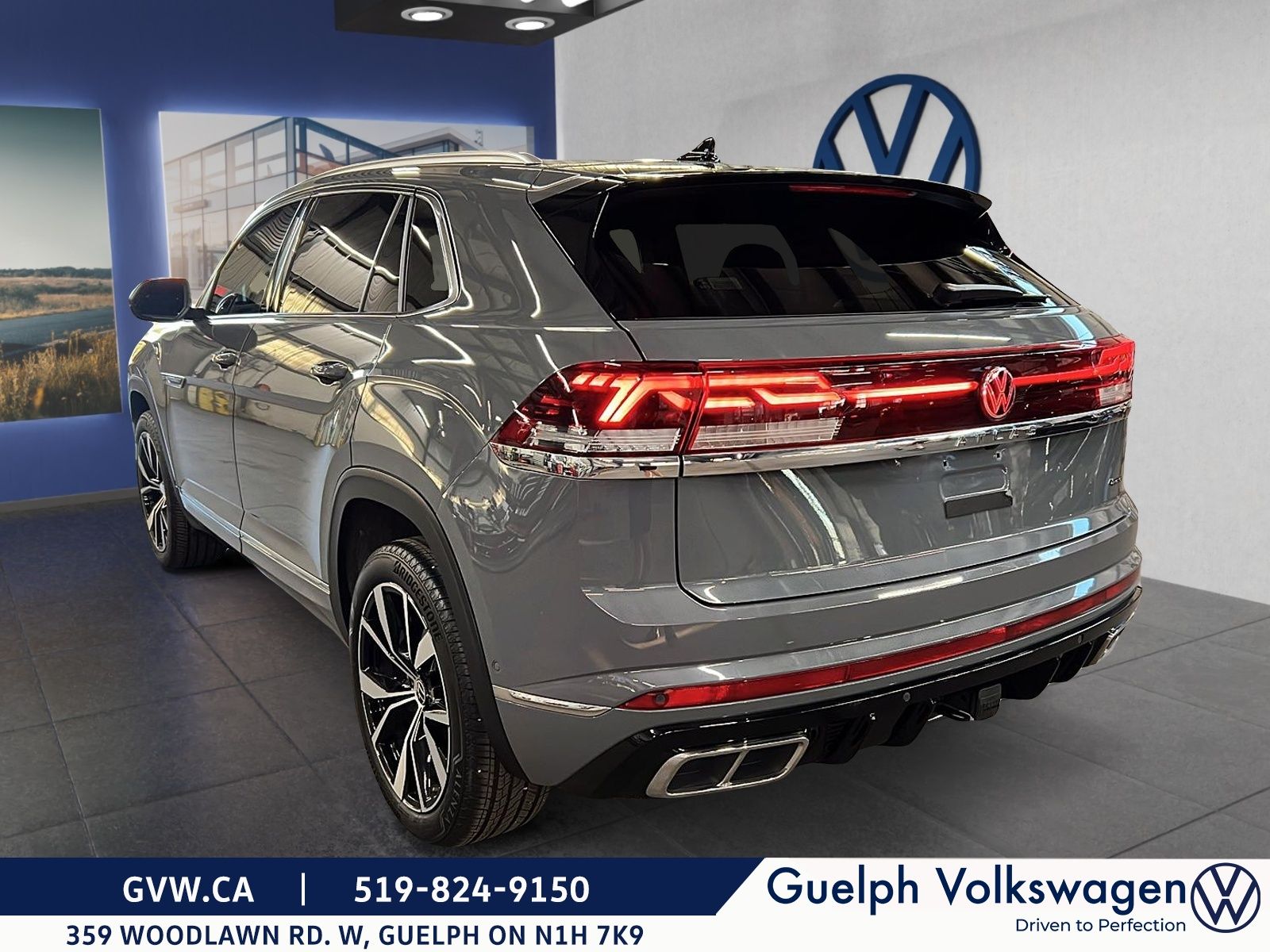 Photo 2024 Volkswagen Atlas Cross Sport Execline | No Accidents | Low KM #4