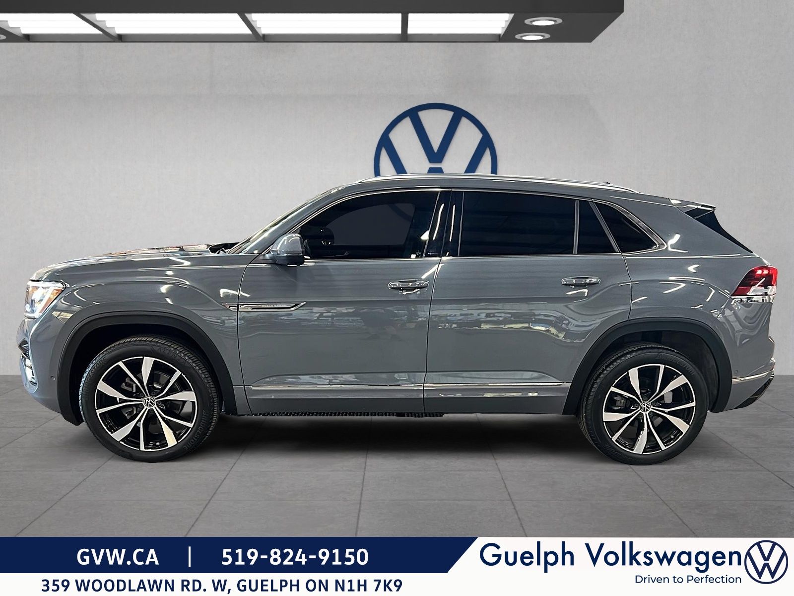Photo 2024 Volkswagen Atlas Cross Sport Execline | No Accidents | Low KM #5