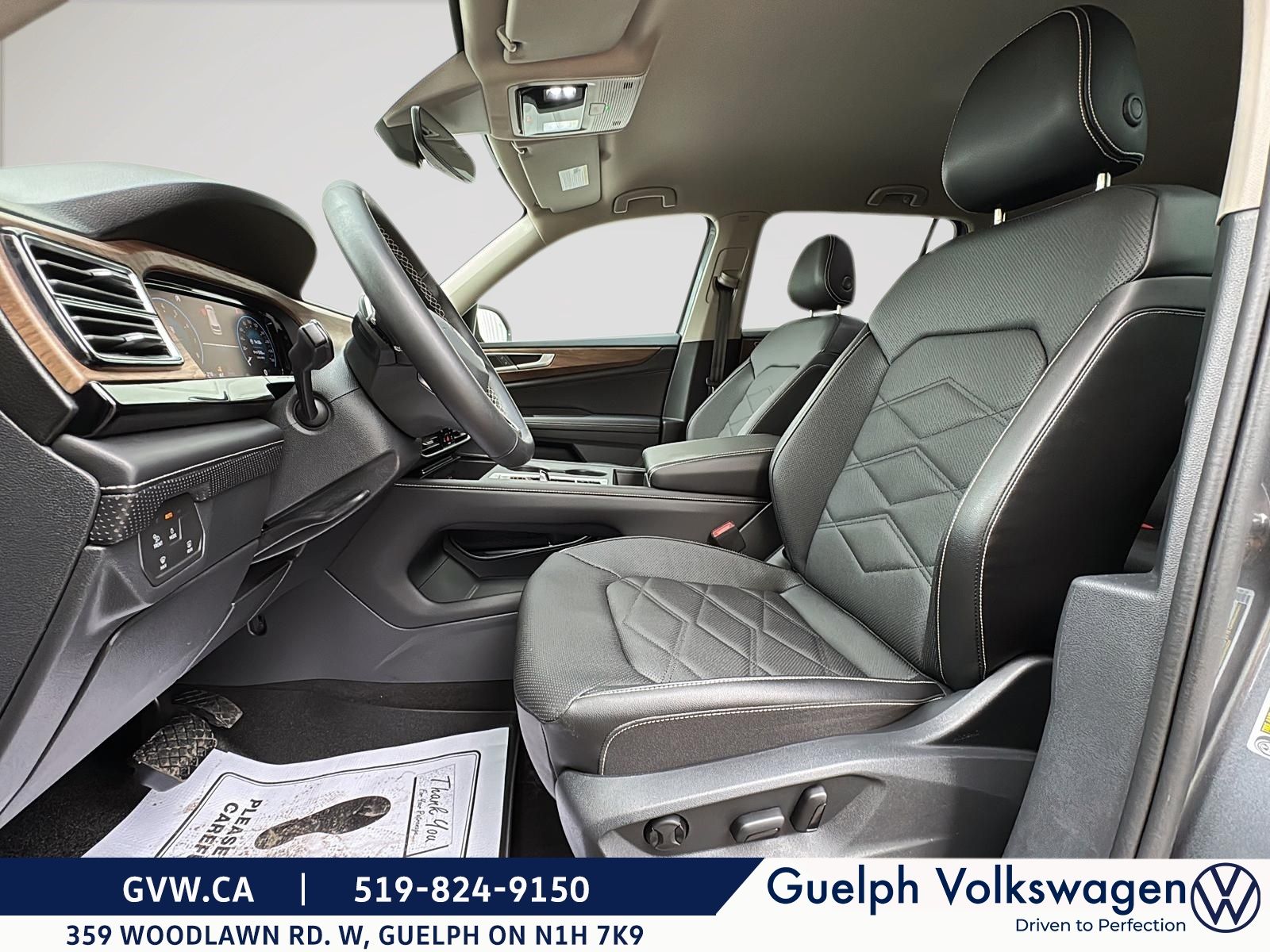 Photo 2024 Volkswagen Atlas Comfortline | No Accidents | Low KM #8