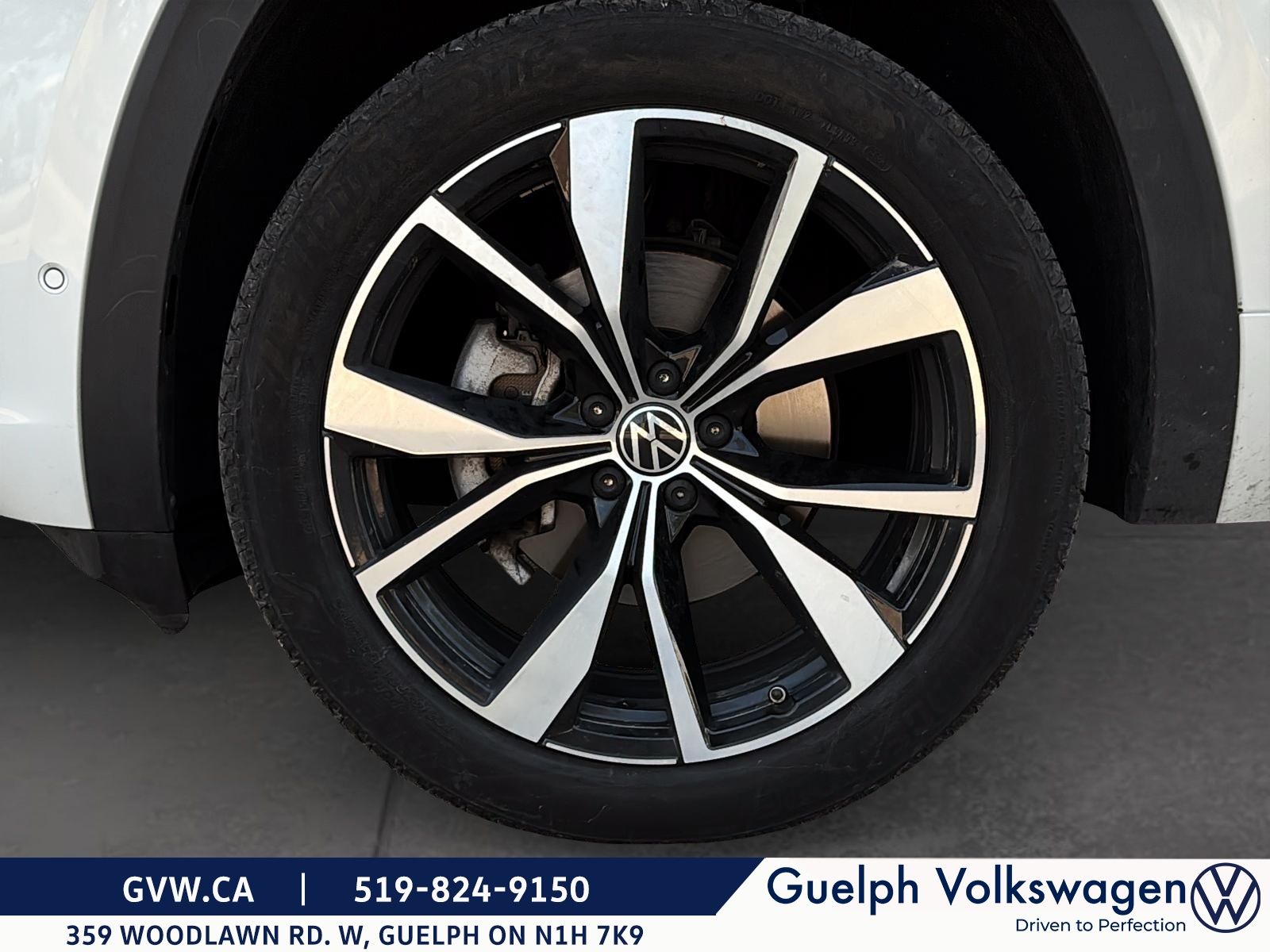 Photo 2024 Volkswagen Atlas Execline | No Accidents | One Owner #7